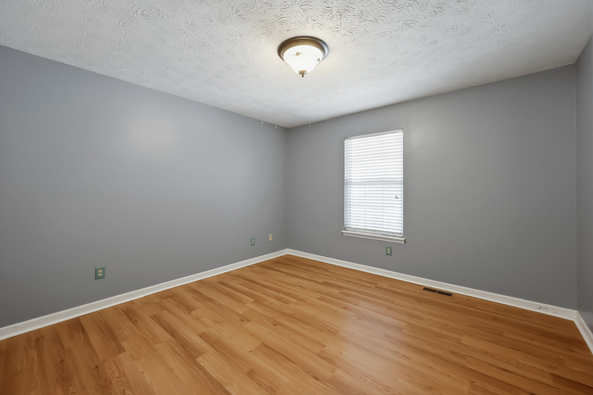 3805 Brookdale Circle Property Photo 8