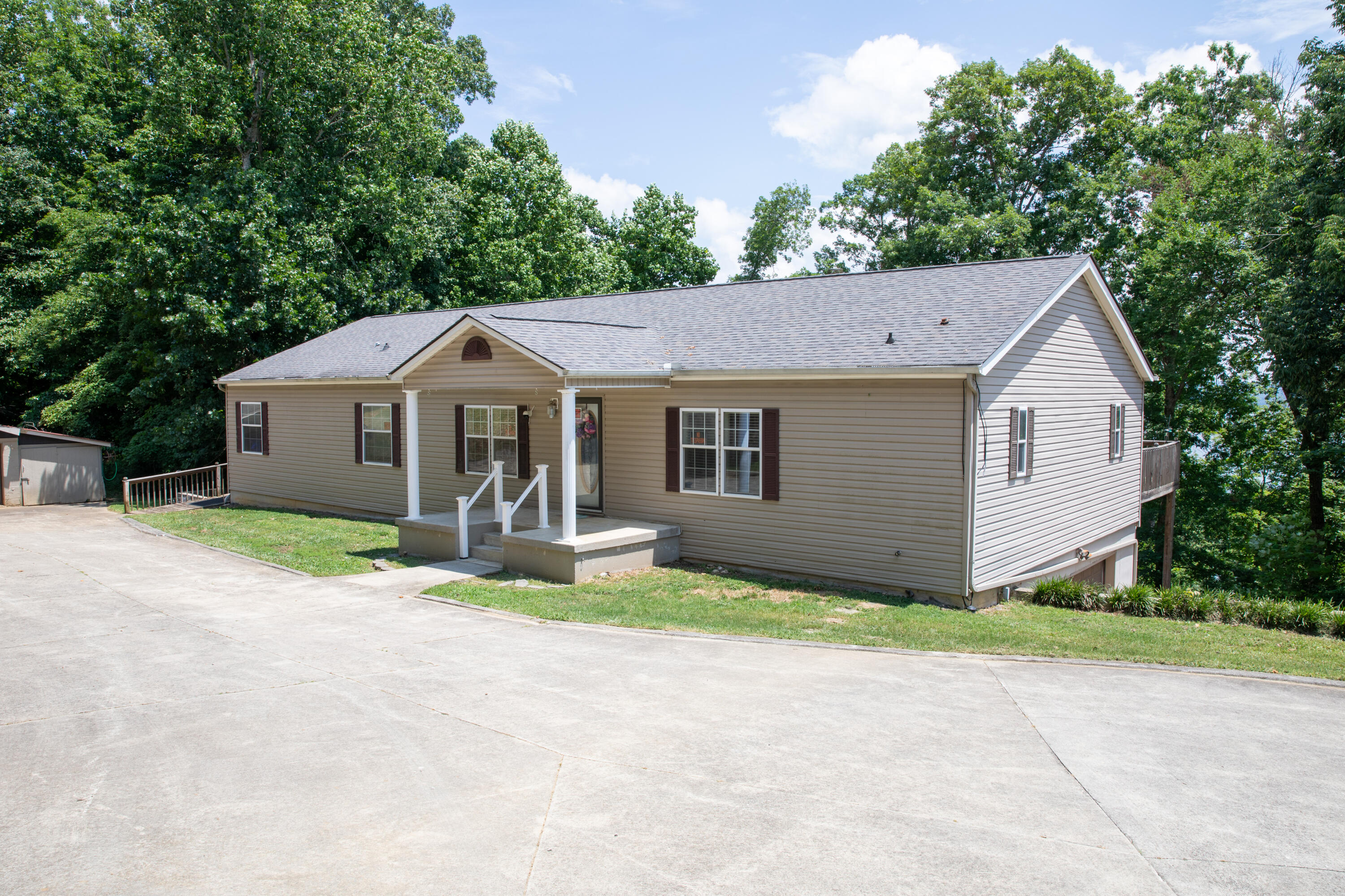 8882 Highway 761 Property Photo 2