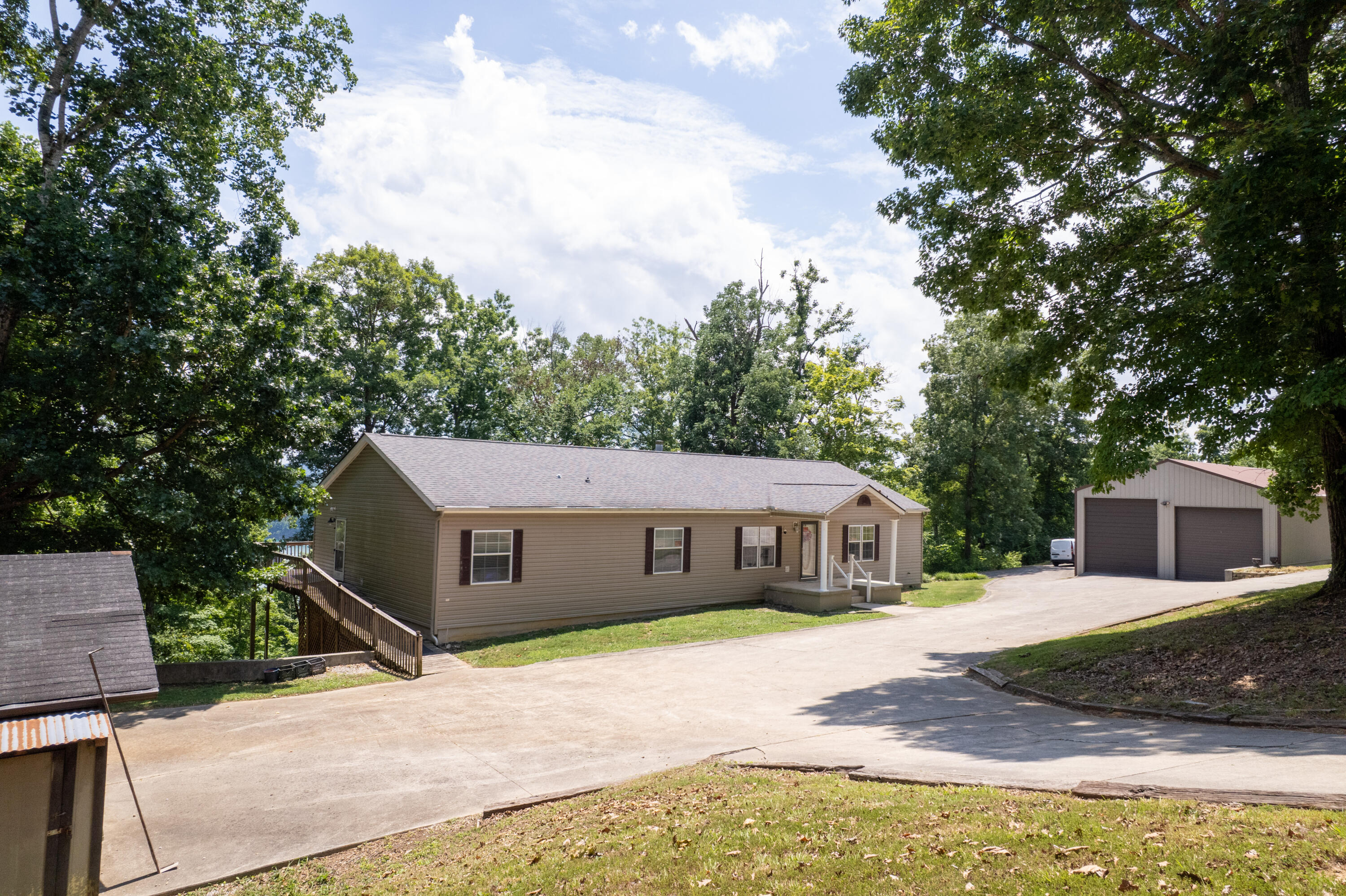 8882 Highway 761 Property Photo 4