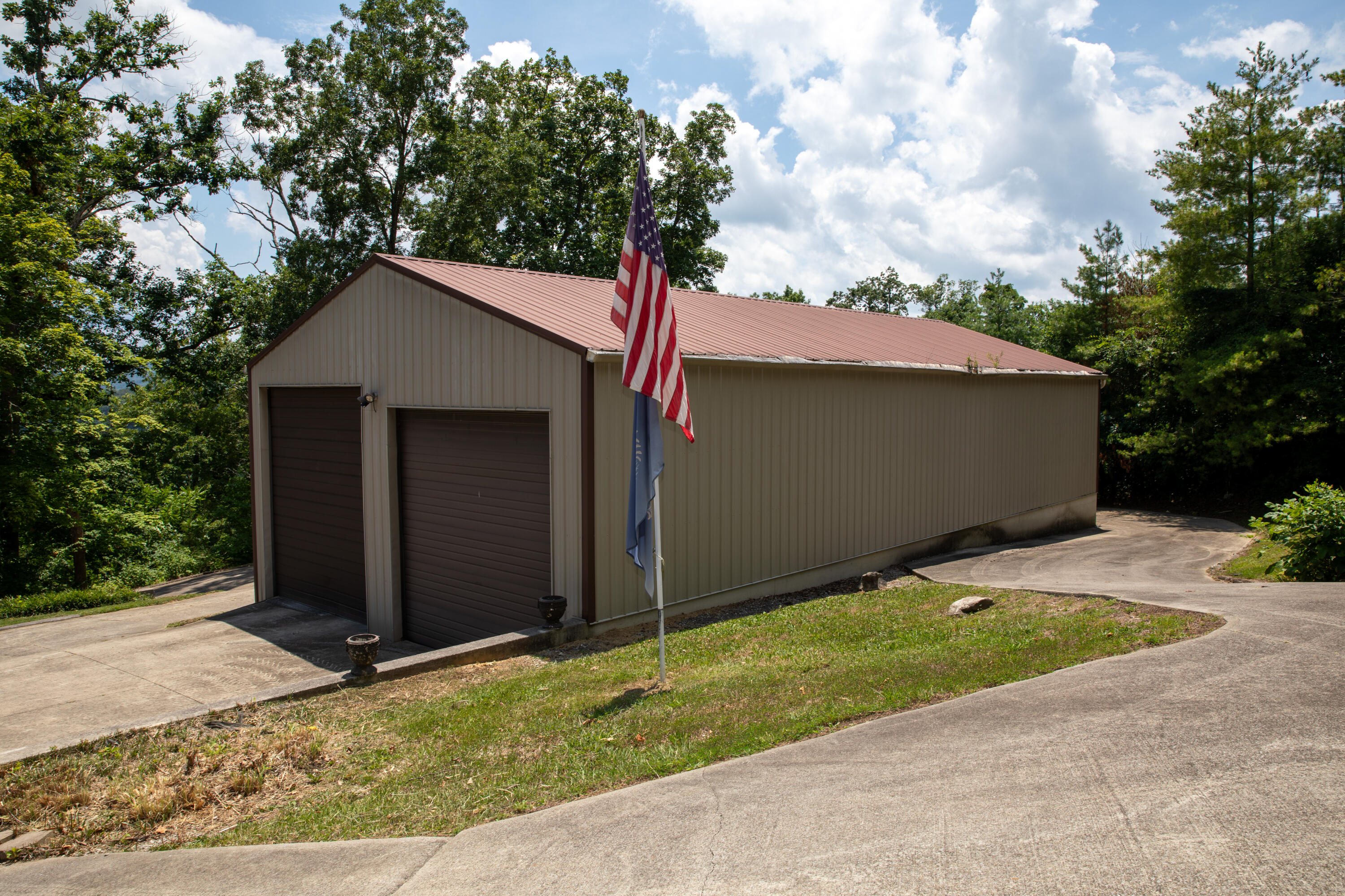 8882 Highway 761 Property Photo 6