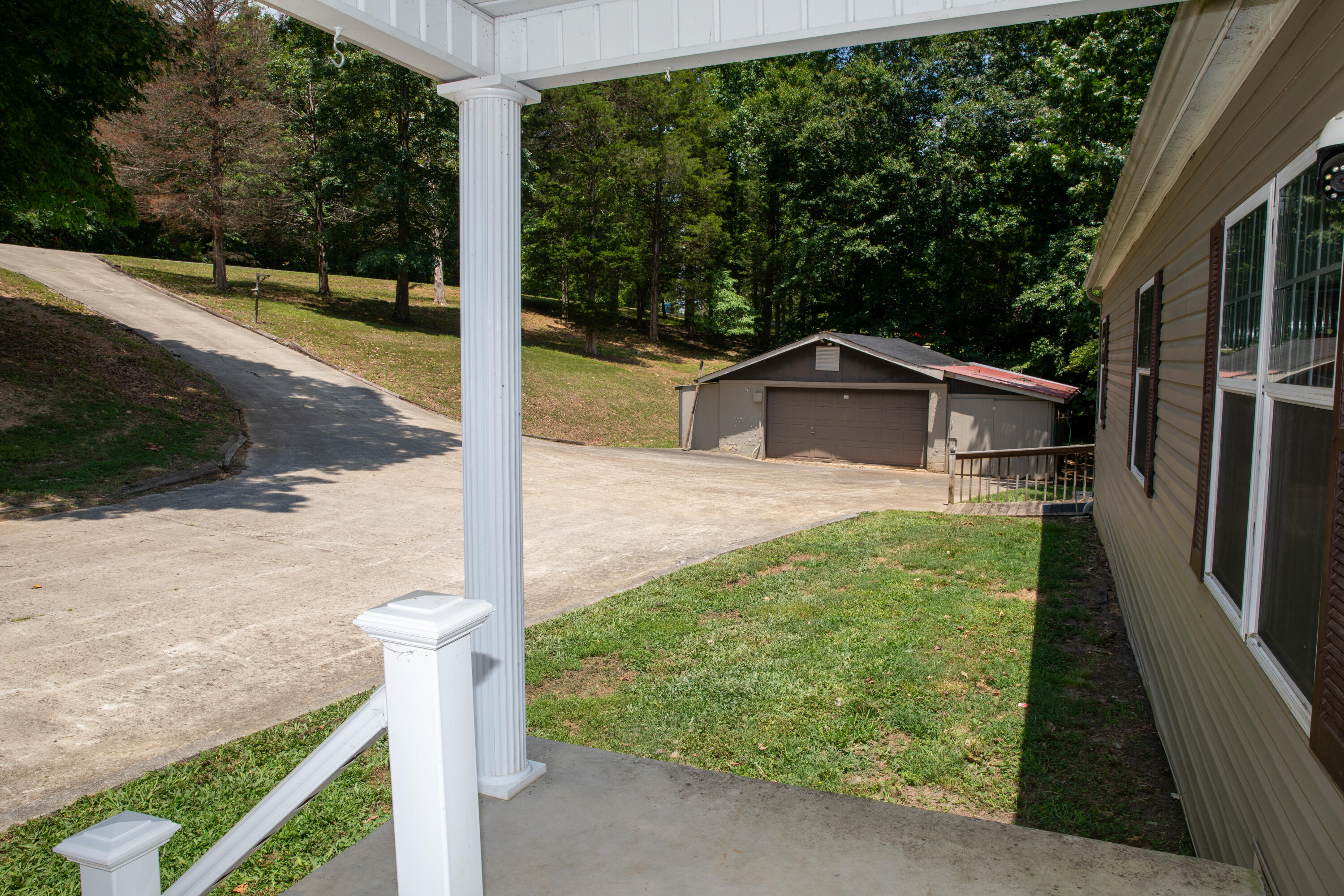 8882 Highway 761 Property Photo 9