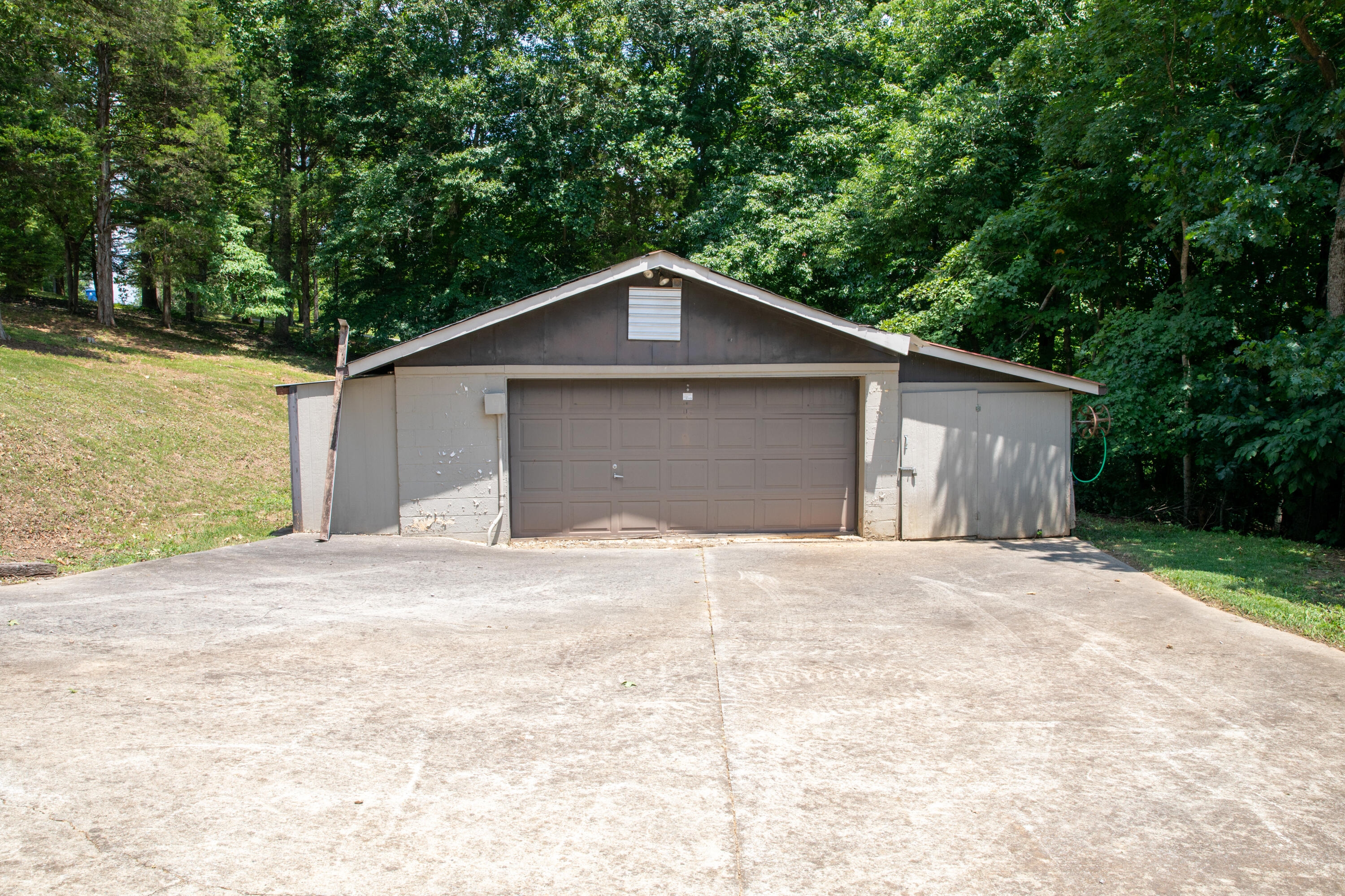 8882 Highway 761 Property Photo 10