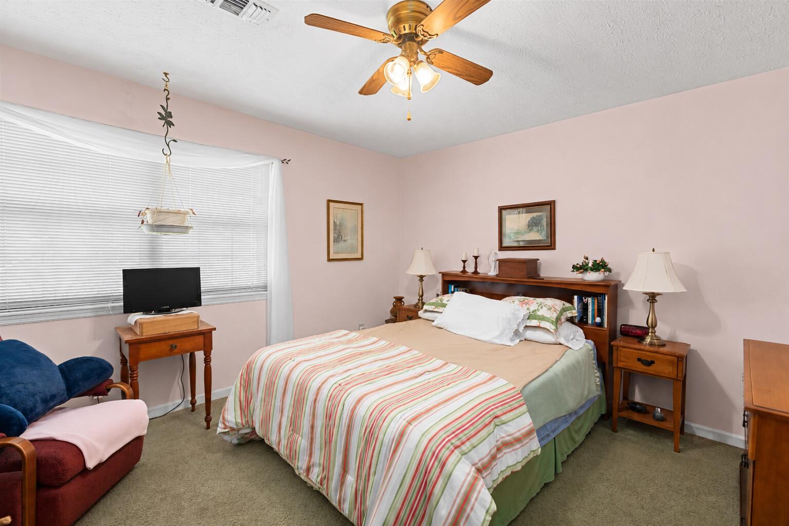 3336 Featherston Drive Property Photo 9