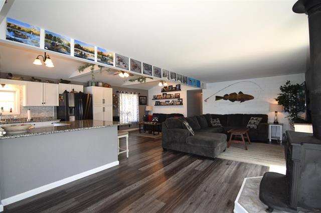 555 Randy Drive Property Photo 12