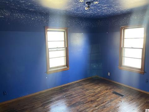 125 Barclay Street Property Photo 8