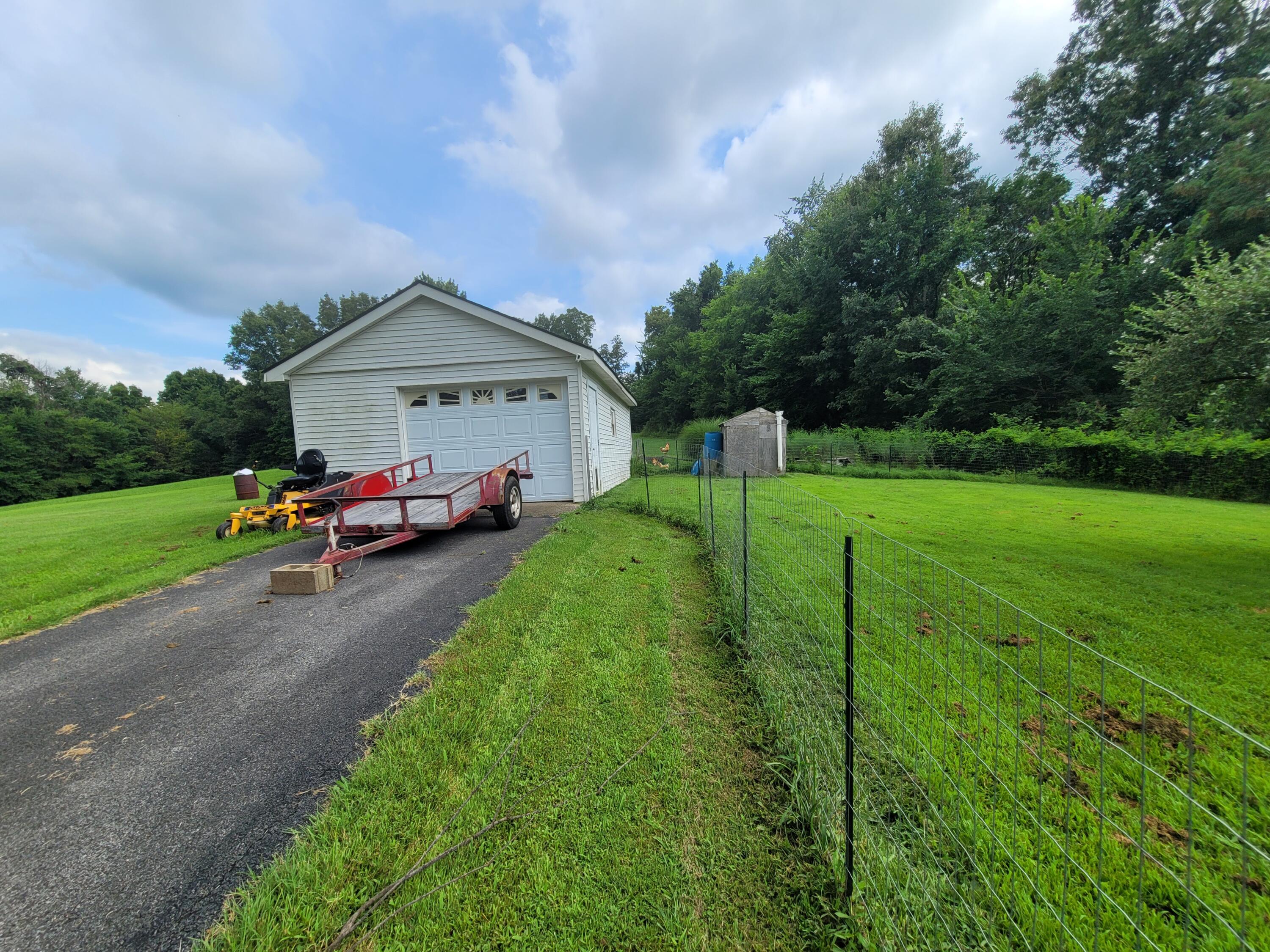 10471 Us-62 Property Photo 3