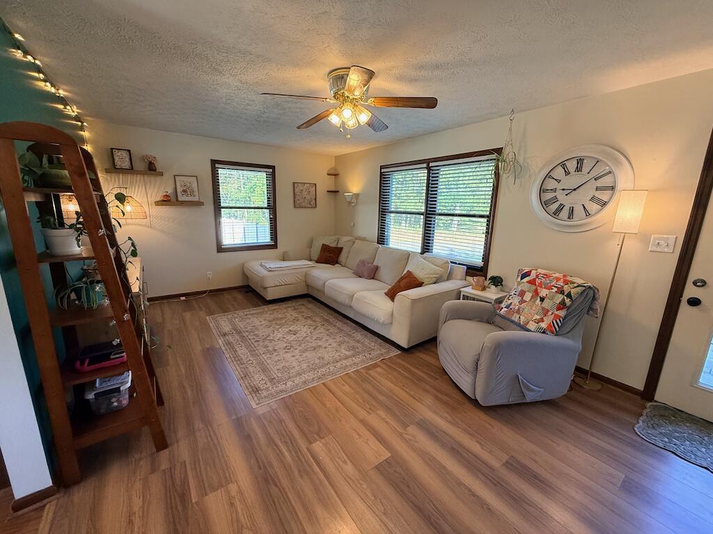 10471 Us-62 Property Photo 7