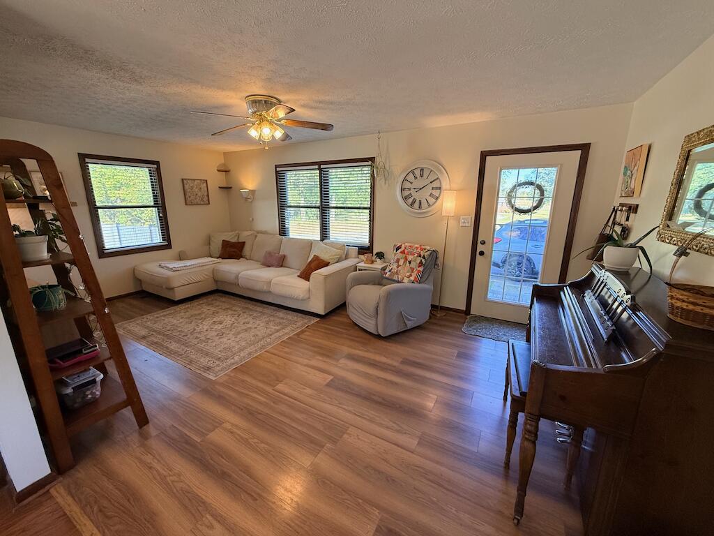 10471 Us-62 Property Photo 9