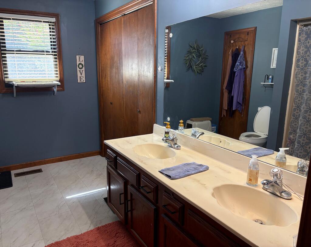 10471 Us-62 Property Photo 21
