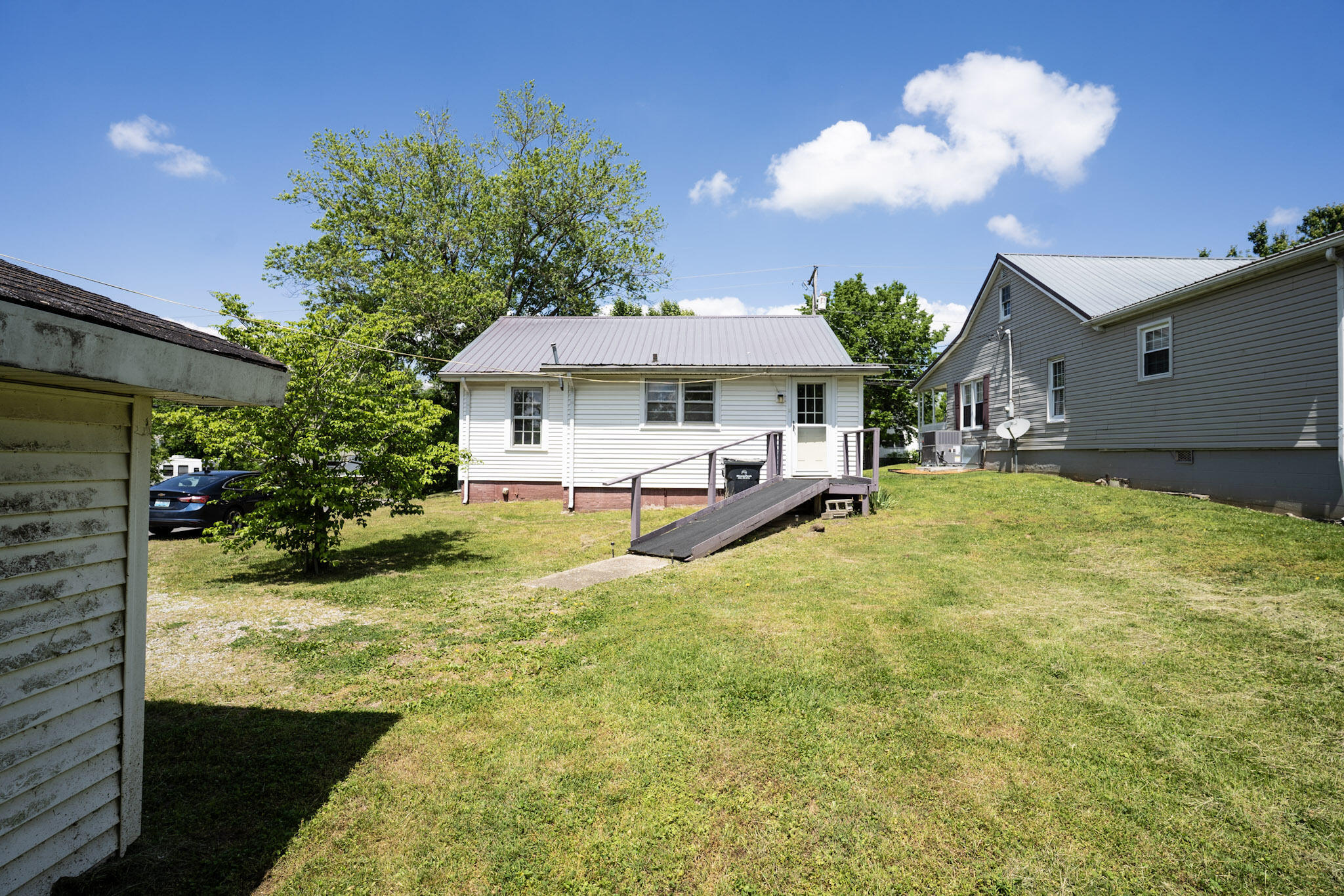 300 Dawson Road Property Photo 18