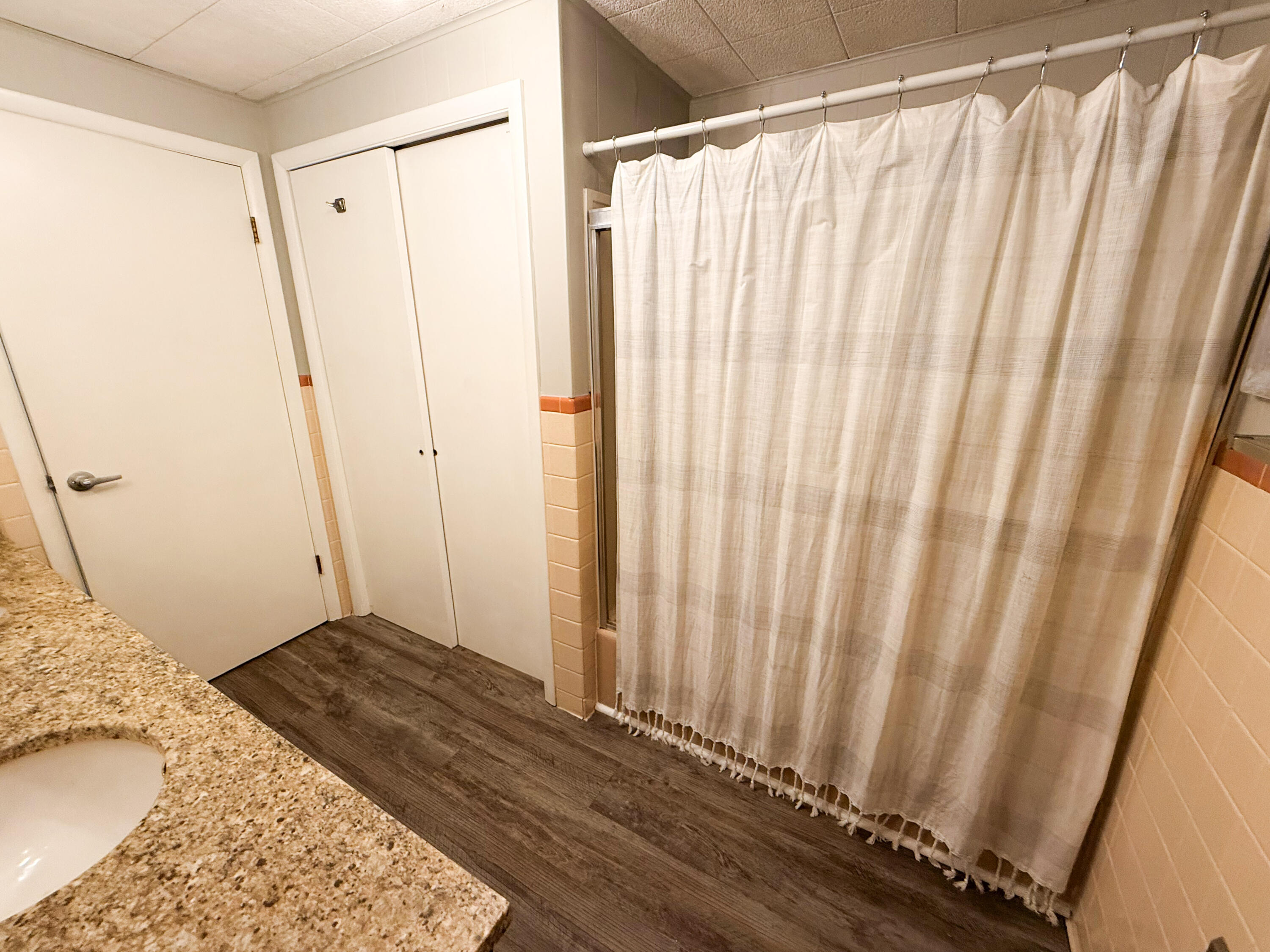 305 Lakeshore Drive Property Photo 19