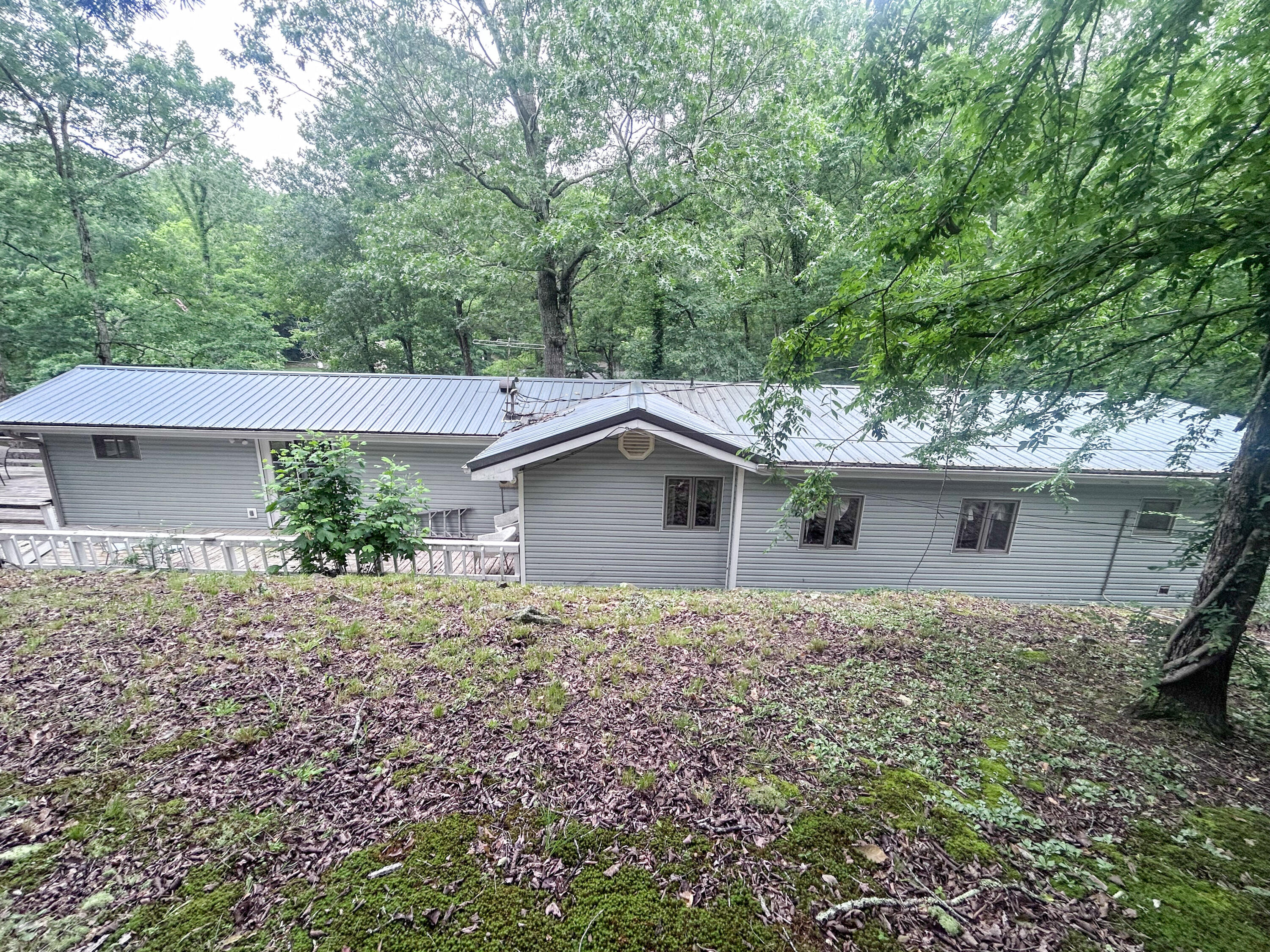 305 Lakeshore Drive Property Photo 33