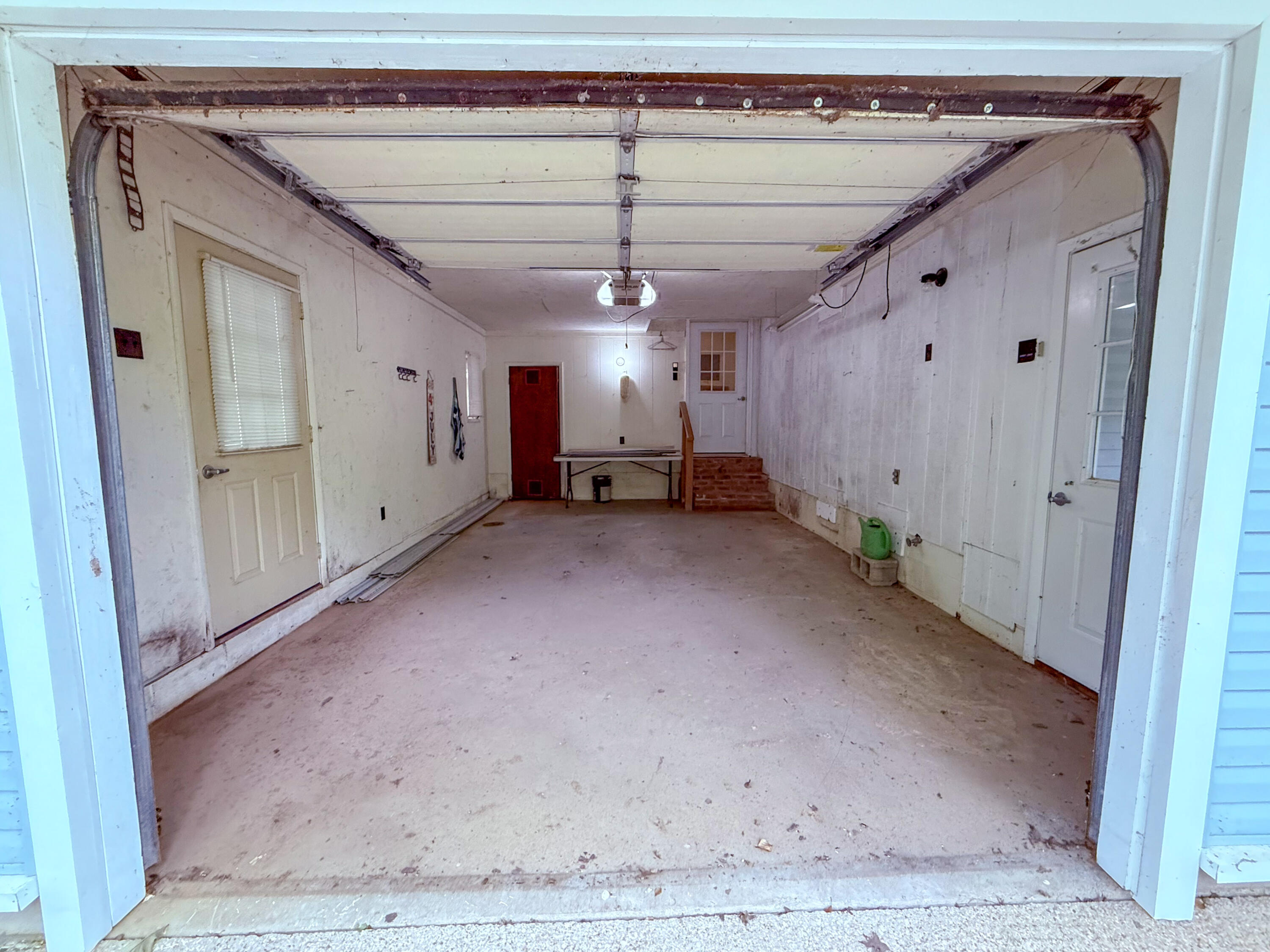 305 Lakeshore Drive Property Photo 35