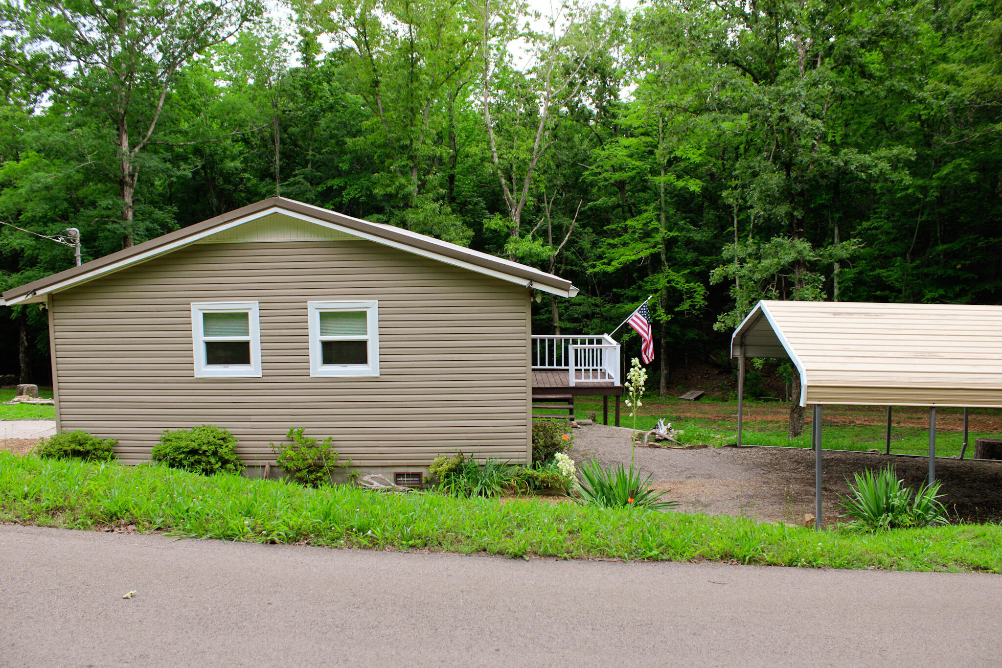 619 Lake Shore Drive Property Photo 6