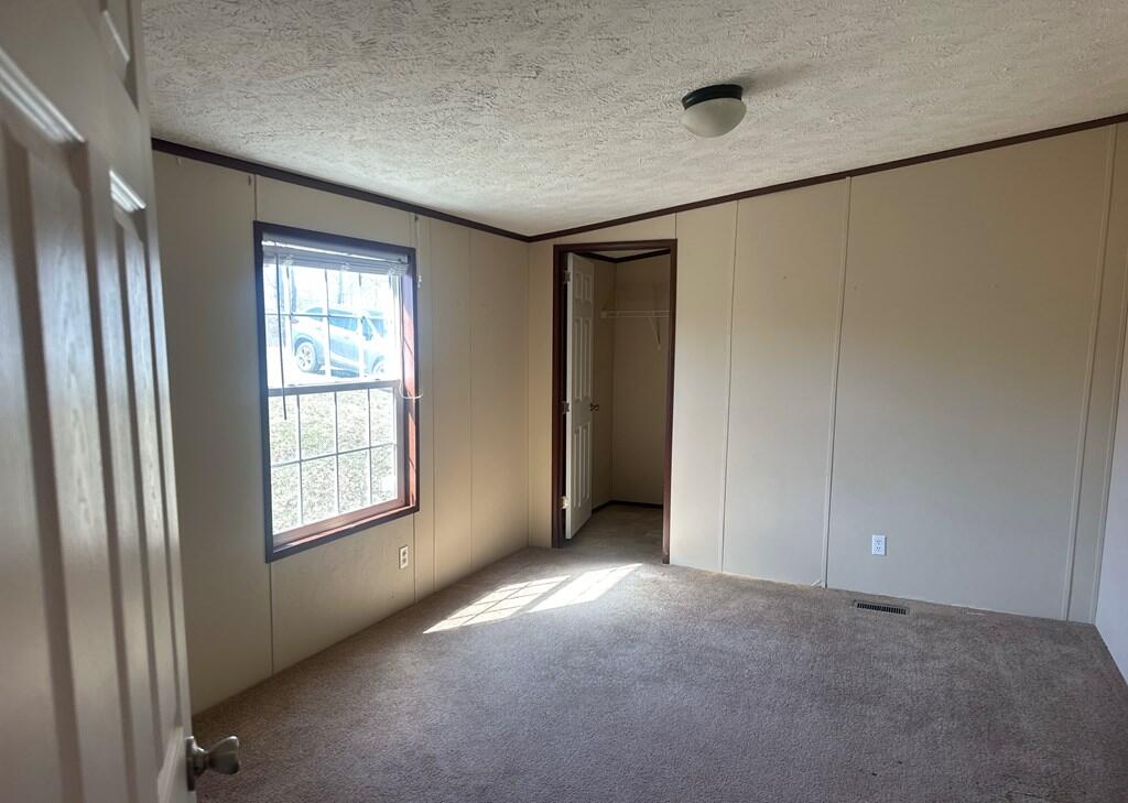 370 Robinson Lane Property Photo 13