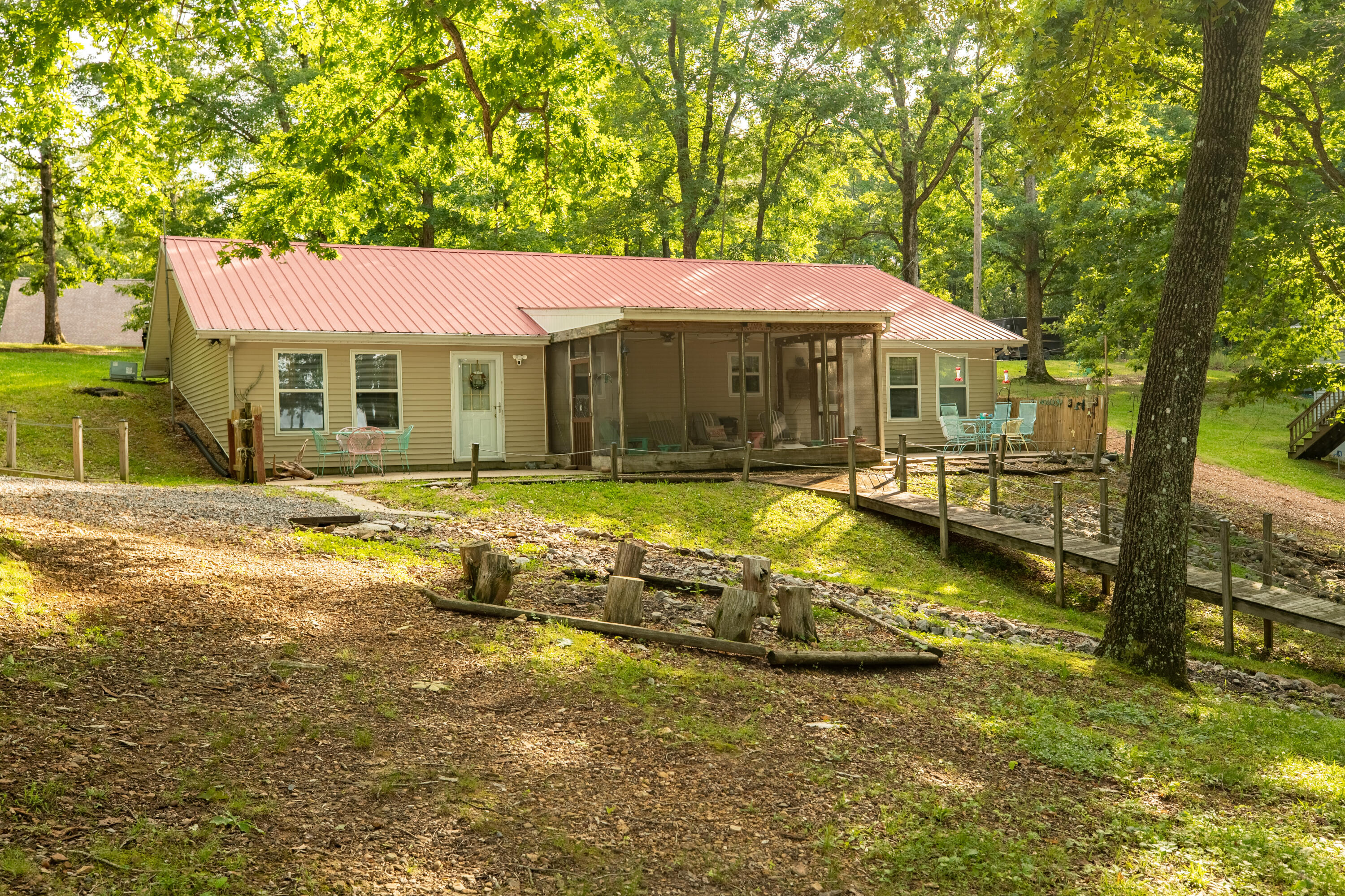 120 Veal Lane Property Photo 1
