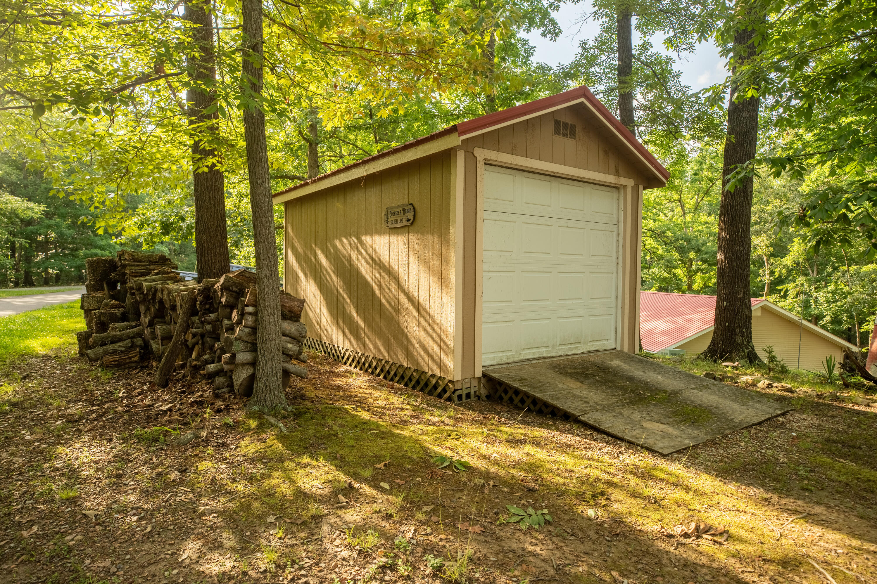 120 Veal Lane Property Photo 6