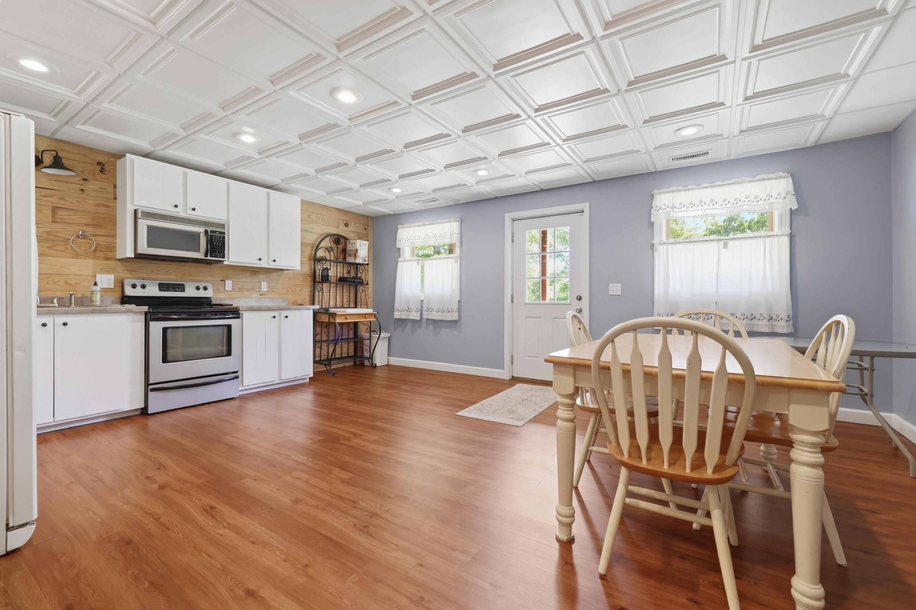 846 Rudolph Road Property Photo 44