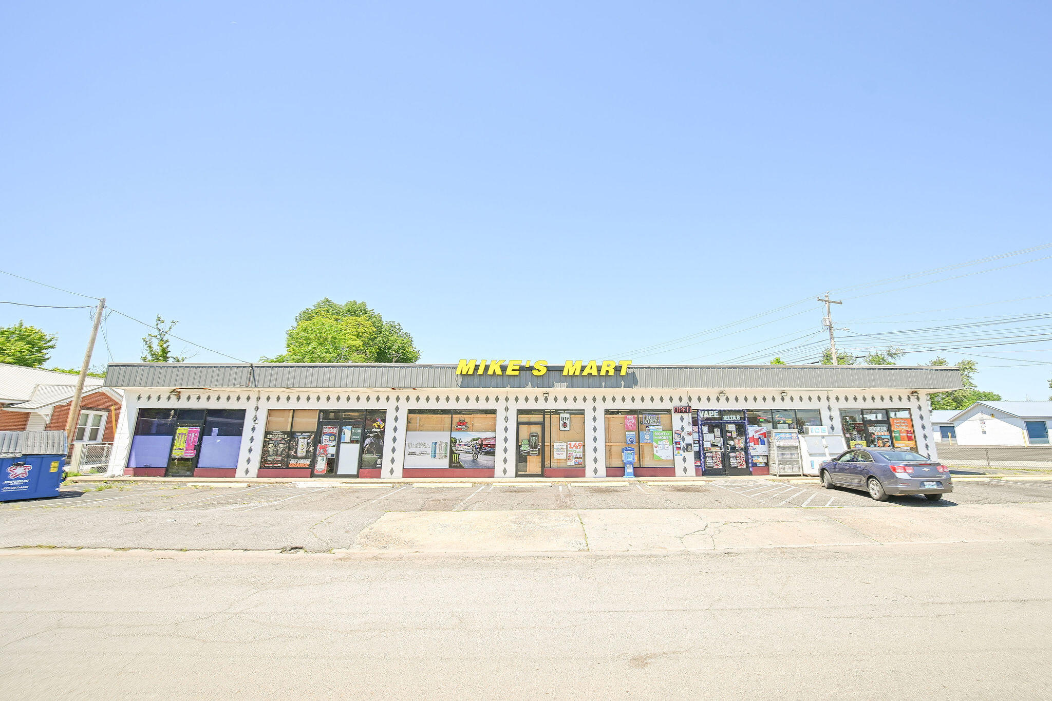 620 E Broadway Property Photo 1