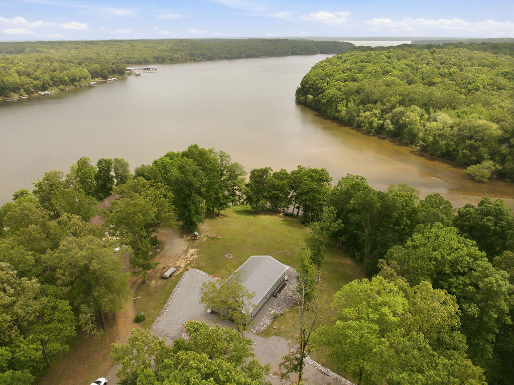 456 Kentucky Lake Drive Property Photo 5