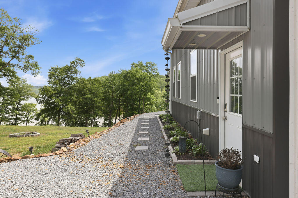 456 Kentucky Lake Drive Property Photo 7