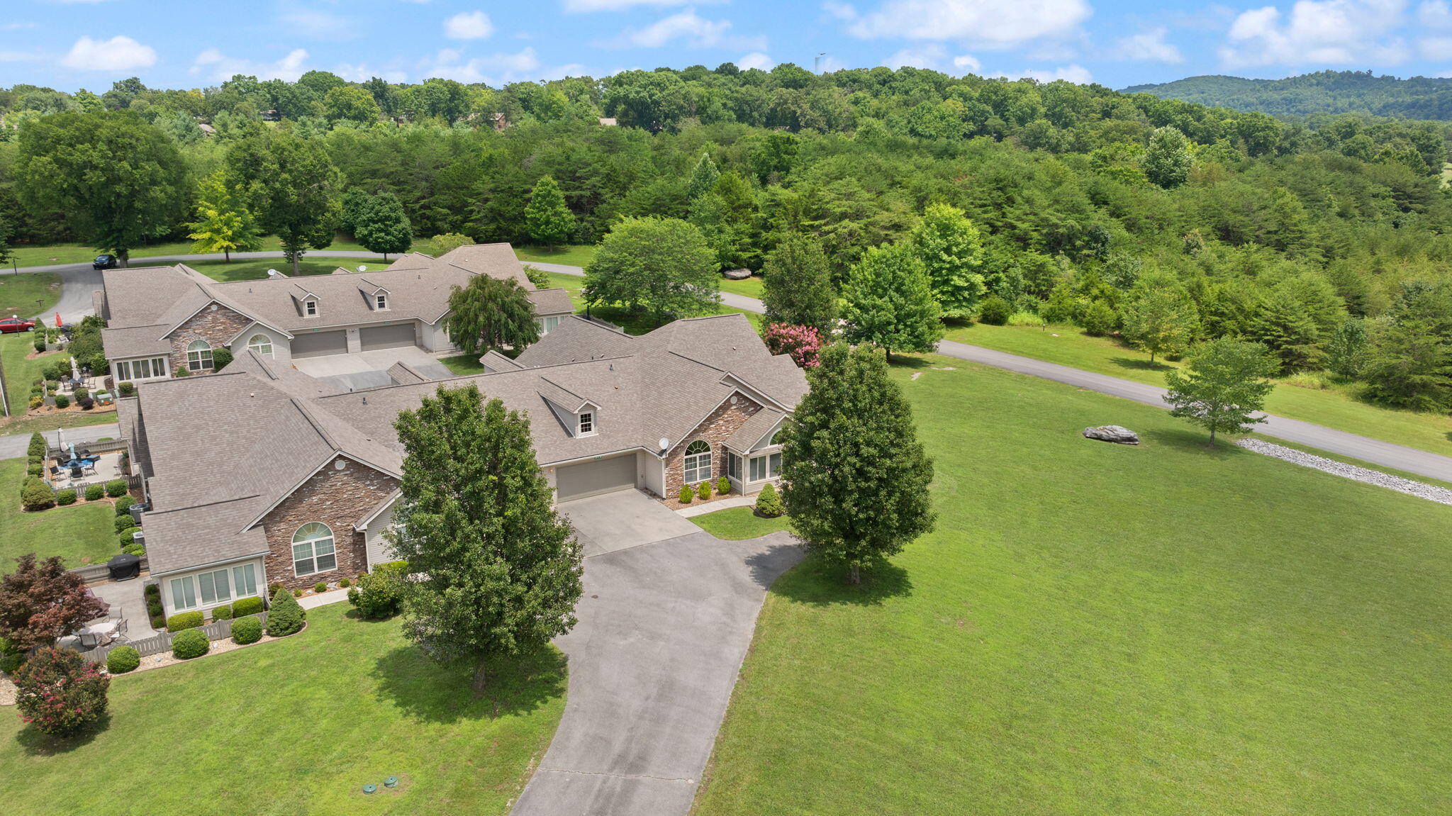 373 Chateau Place Property Photo 45