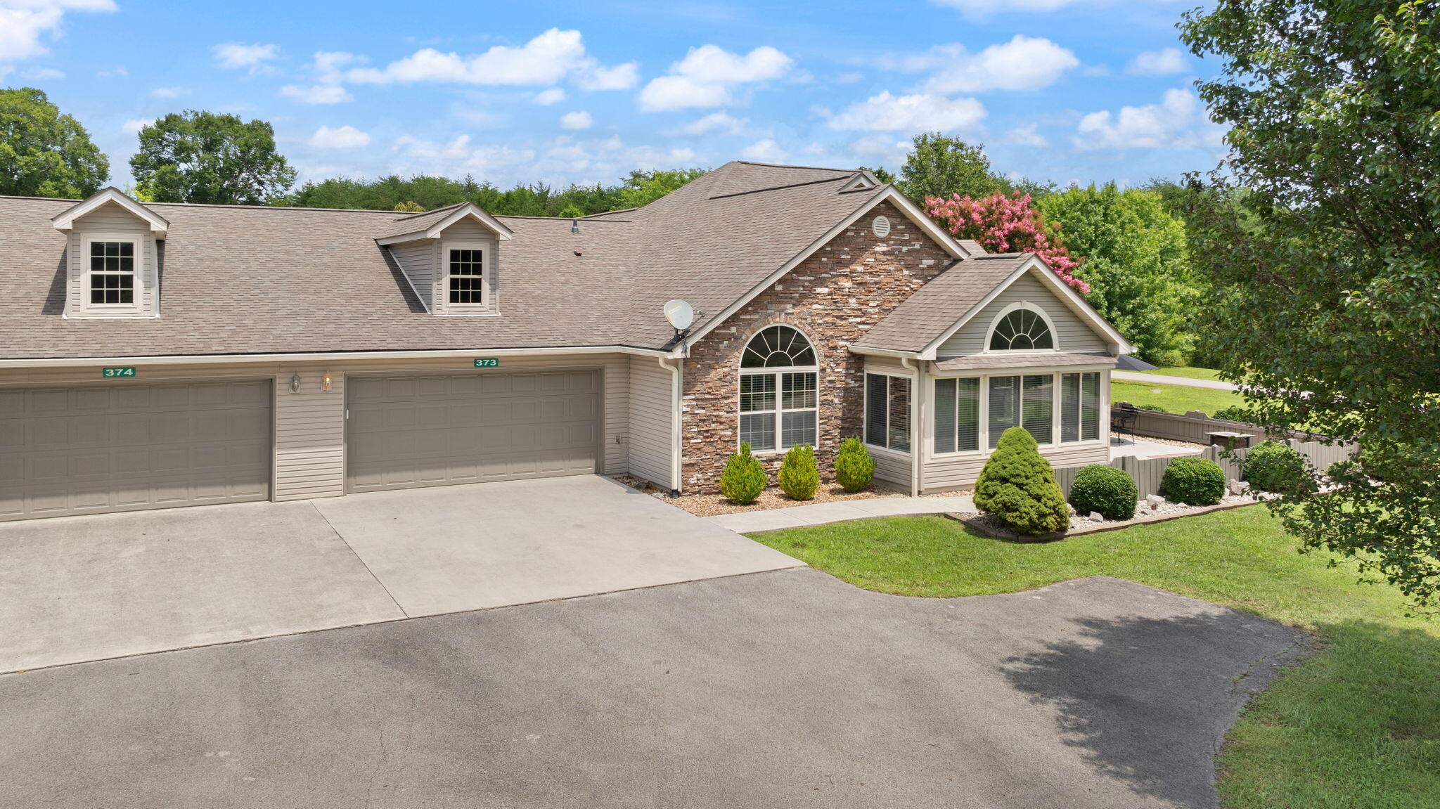 373 Chateau Place Property Photo 46