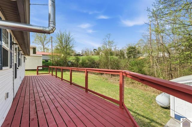 49 Lakeshore Drive Property Photo 12