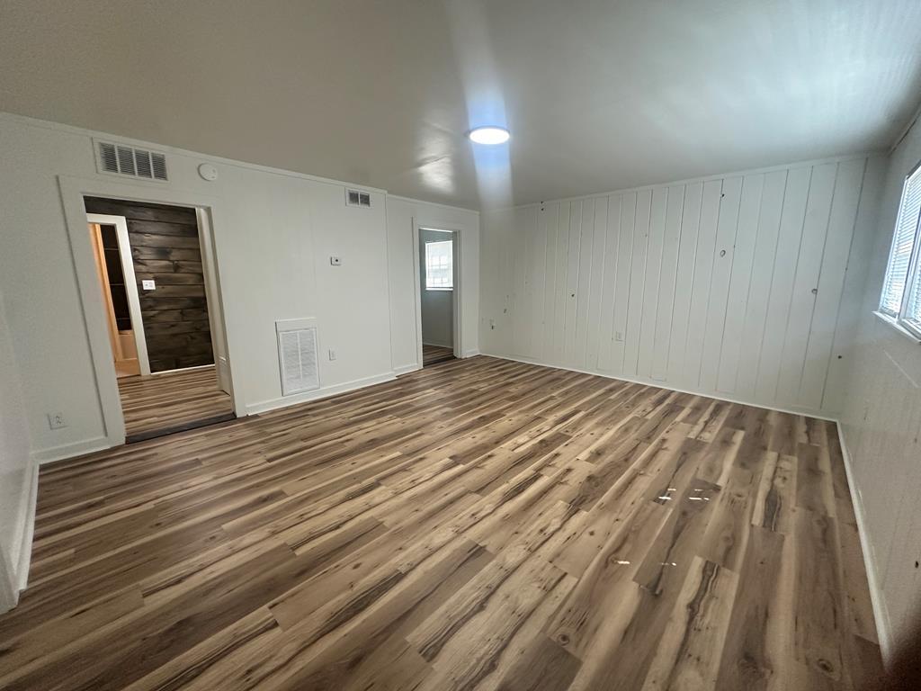 110 S Virginia Street Property Photo 3