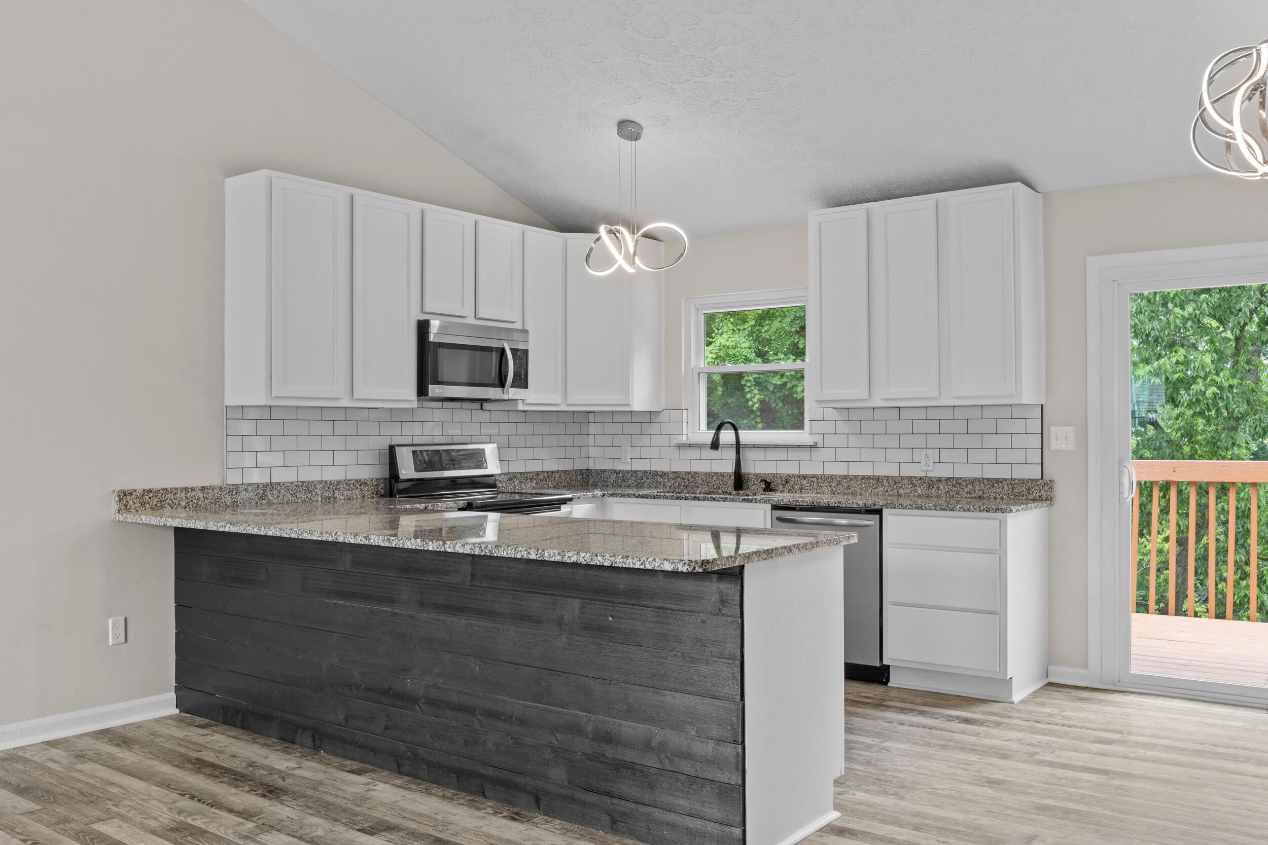 124 Barren River Boulevard Property Photo 6