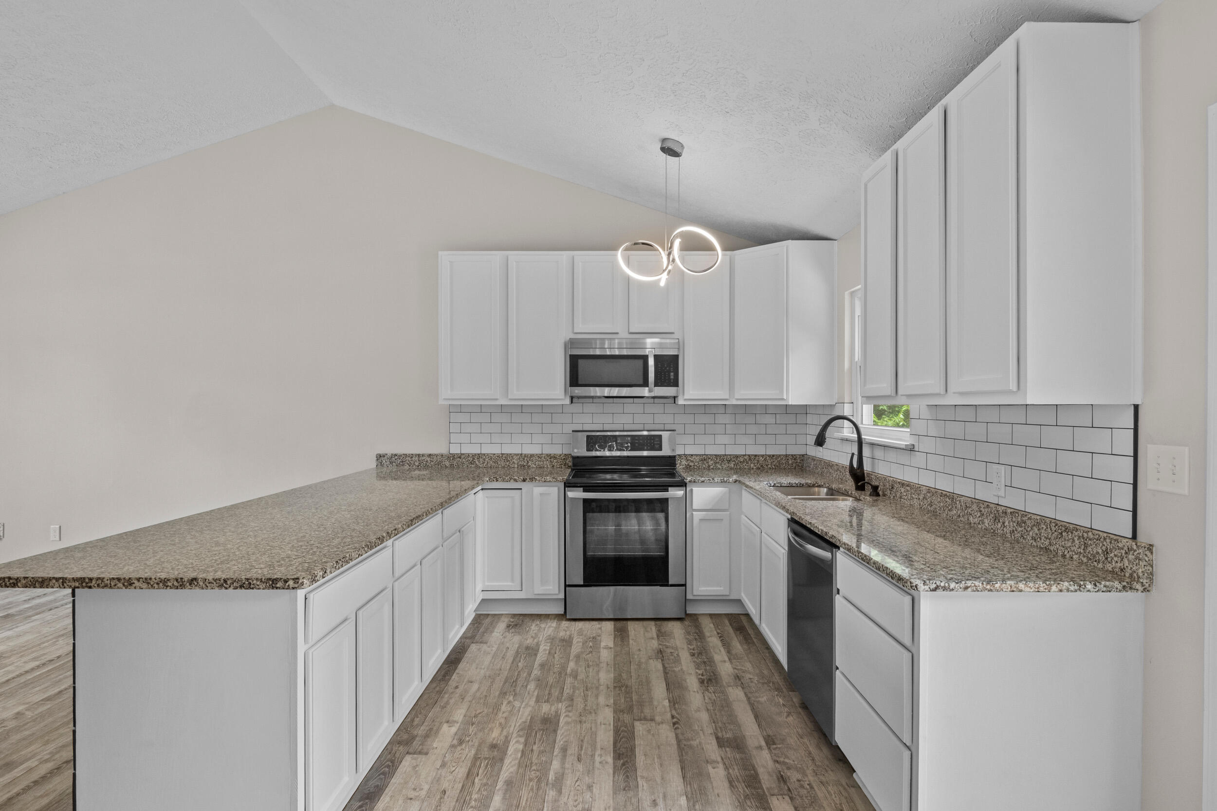 124 Barren River Boulevard Property Photo 7