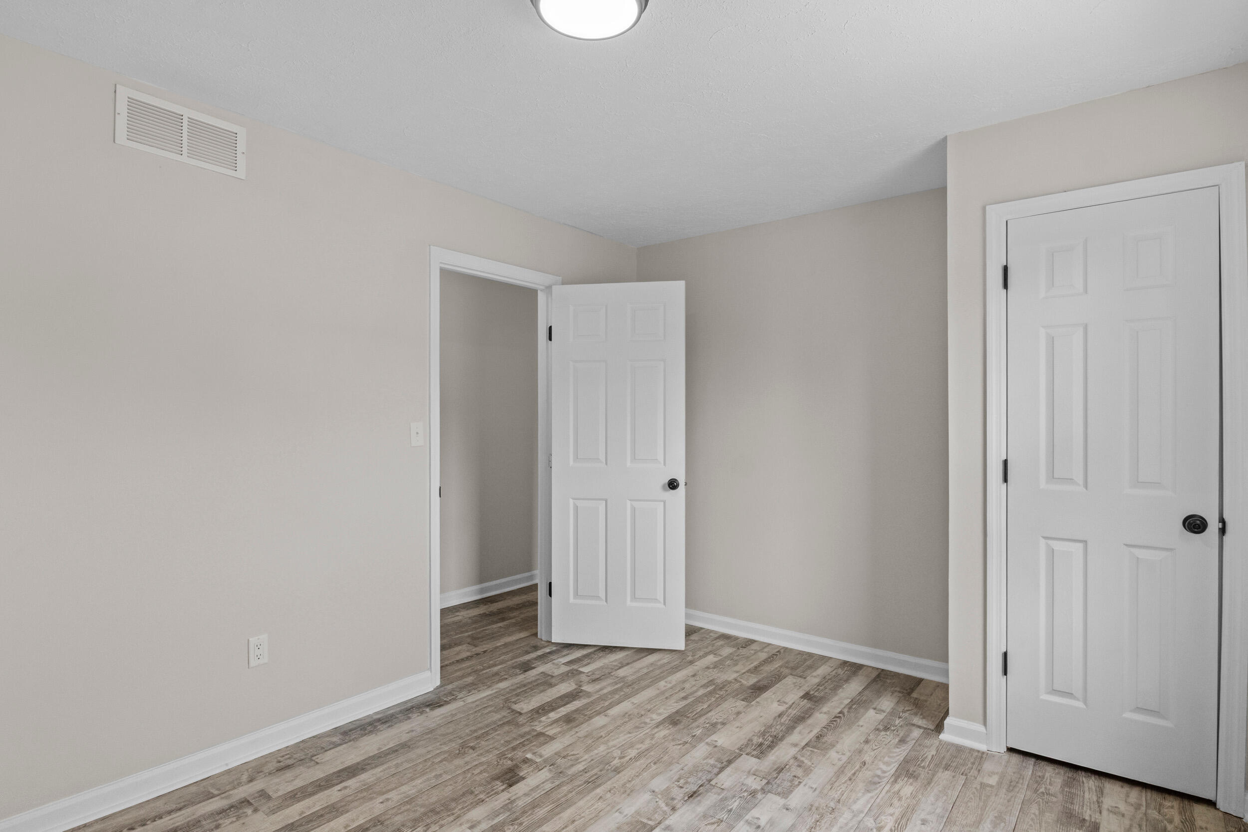 124 Barren River Boulevard Property Photo 11
