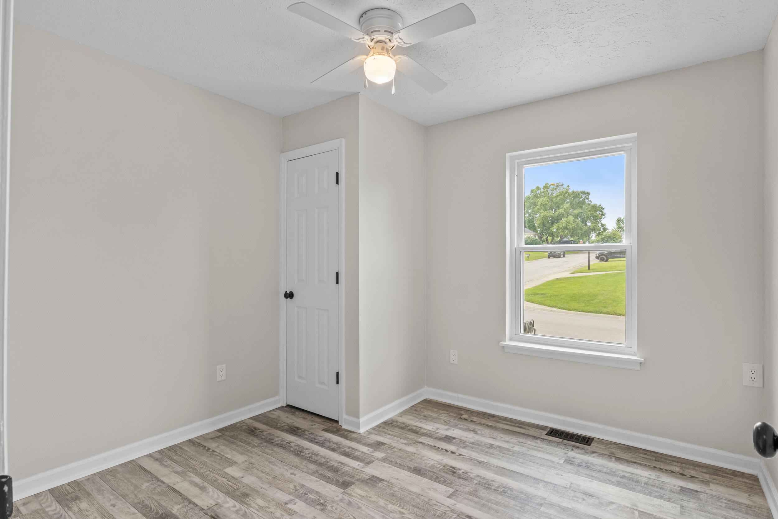 124 Barren River Boulevard Property Photo 12