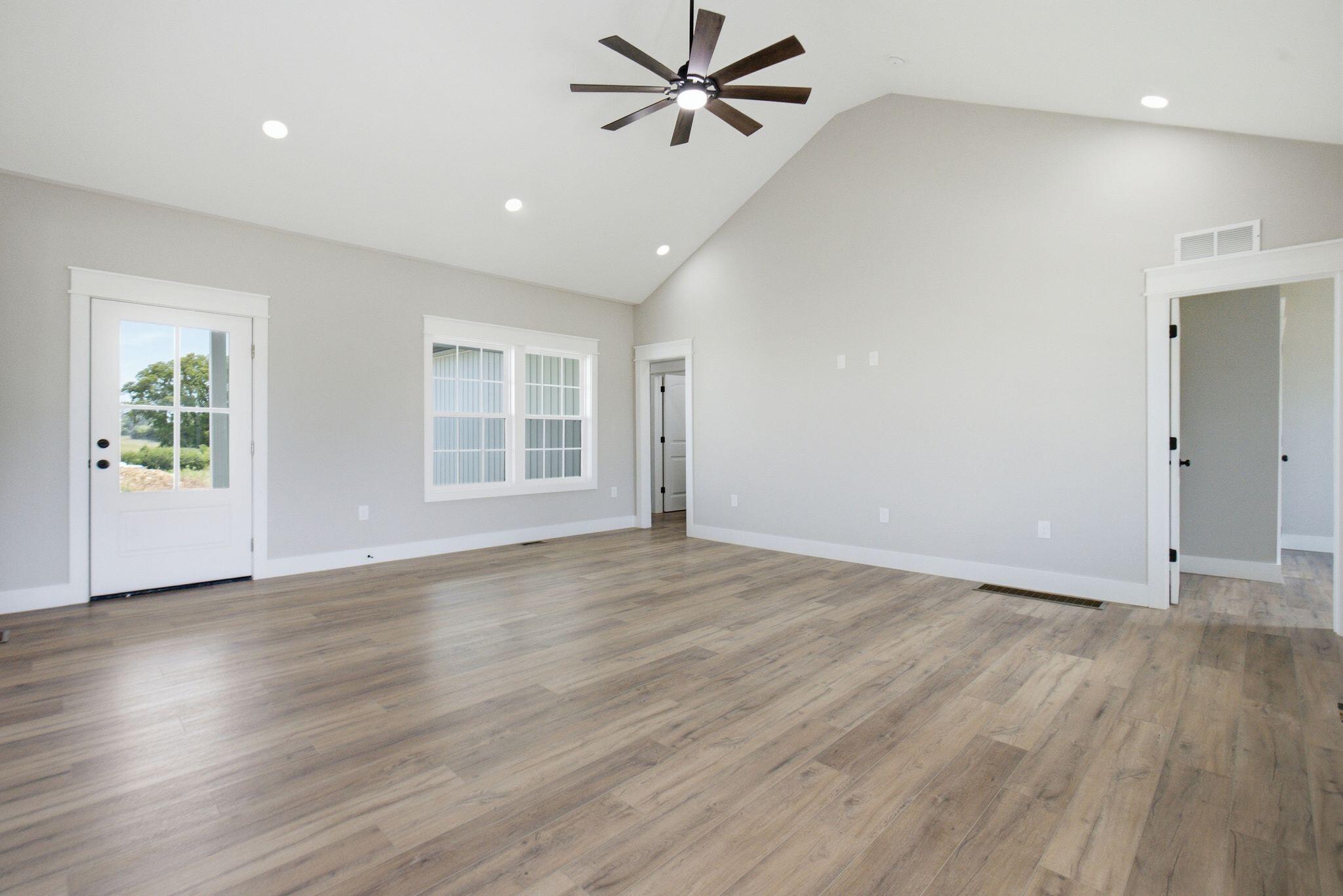617 Ridge Crest Drive Property Photo 9