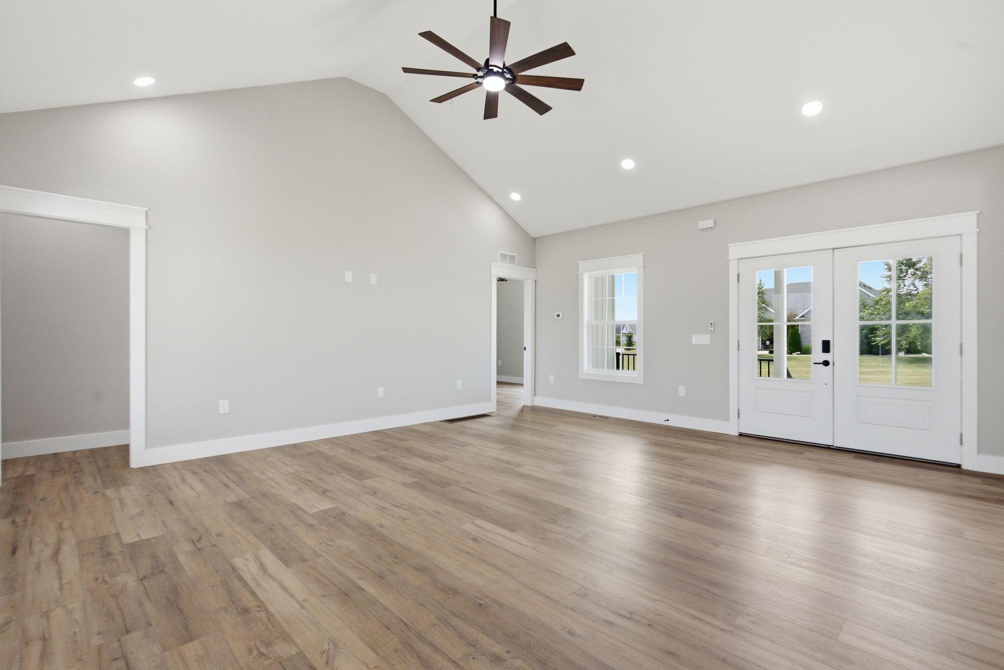 617 Ridge Crest Drive Property Photo 12