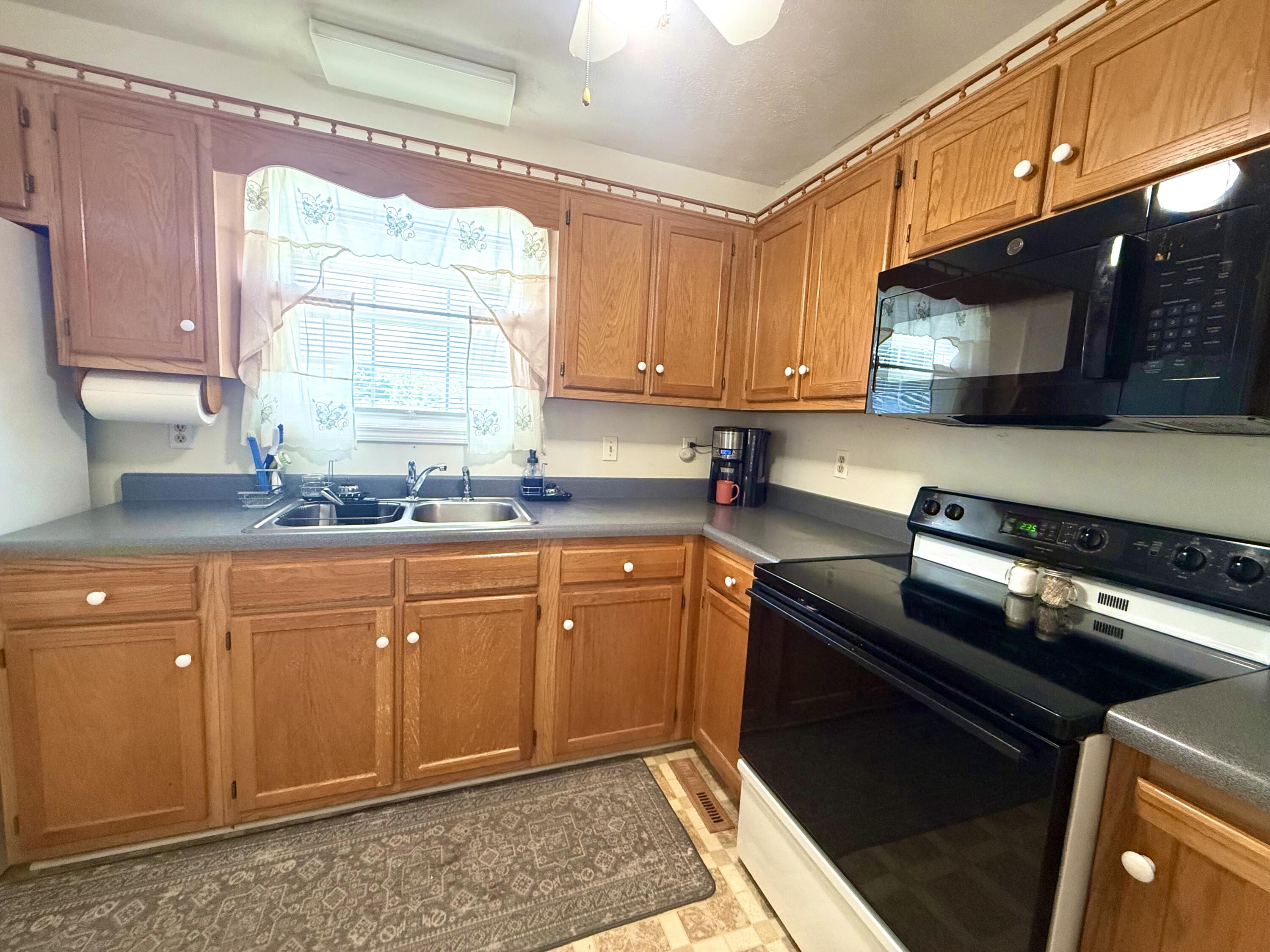 430 Fair Ground Road Property Photo 4