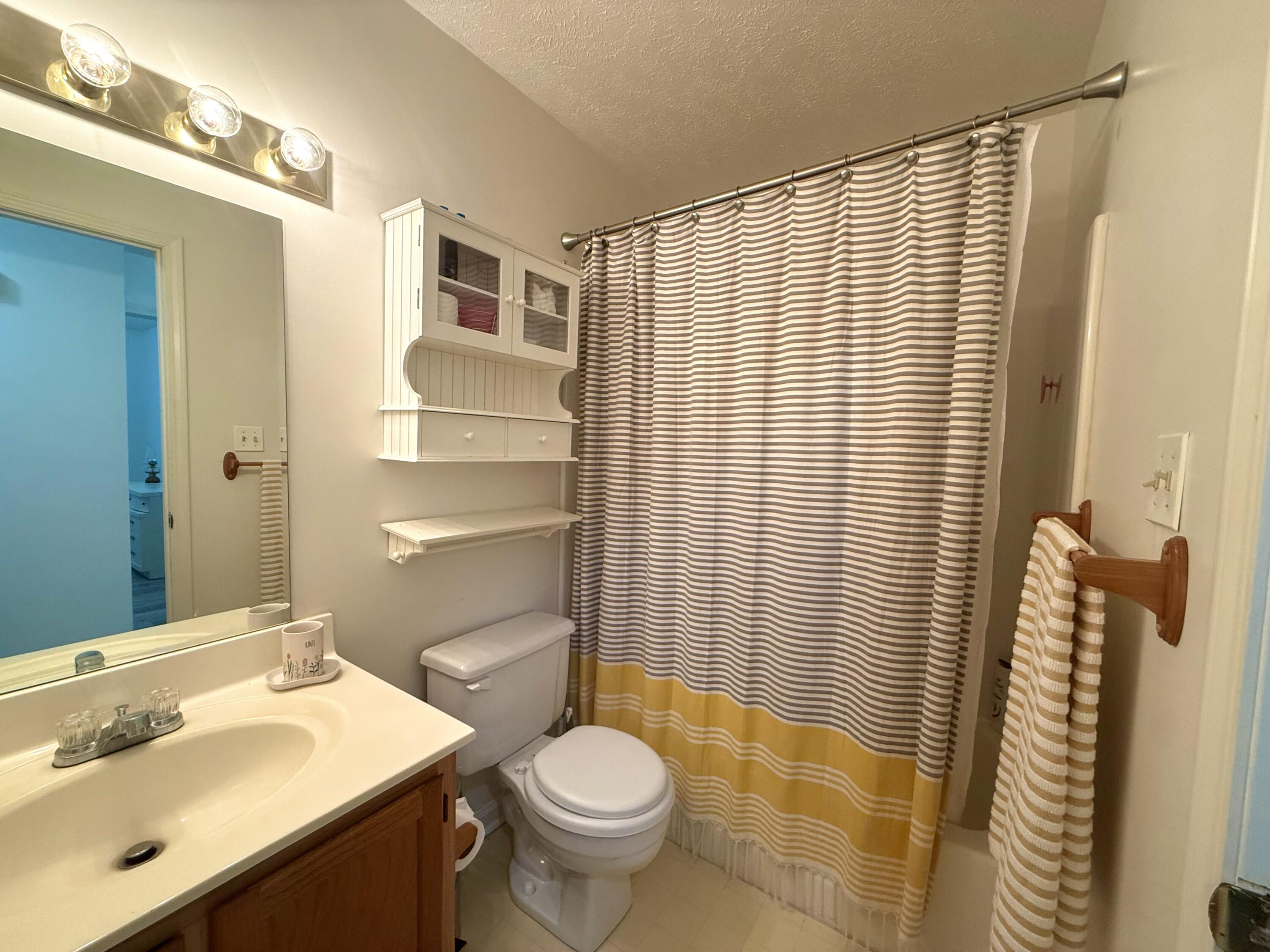 430 Fair Ground Road Property Photo 12
