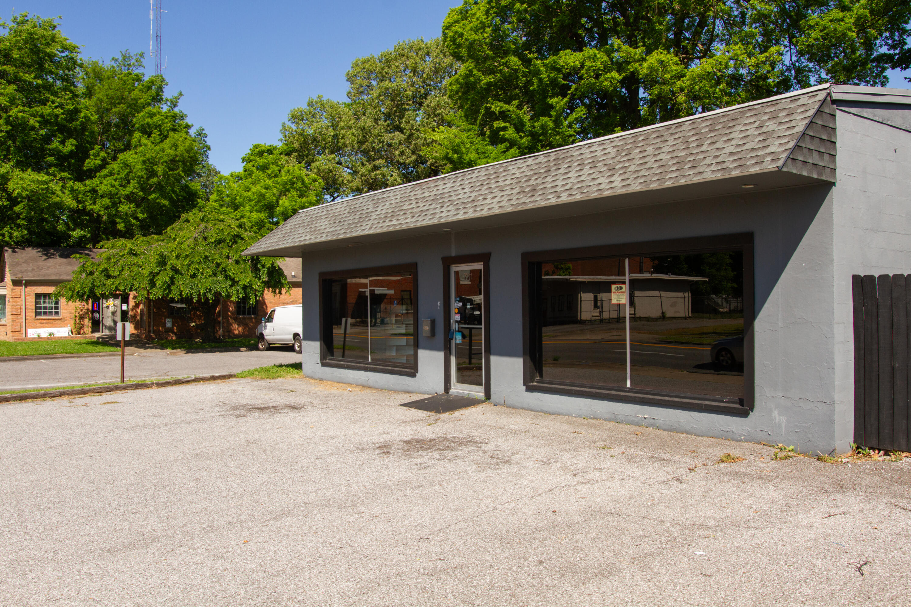 721 Kentucky Avenue Property Photo 2
