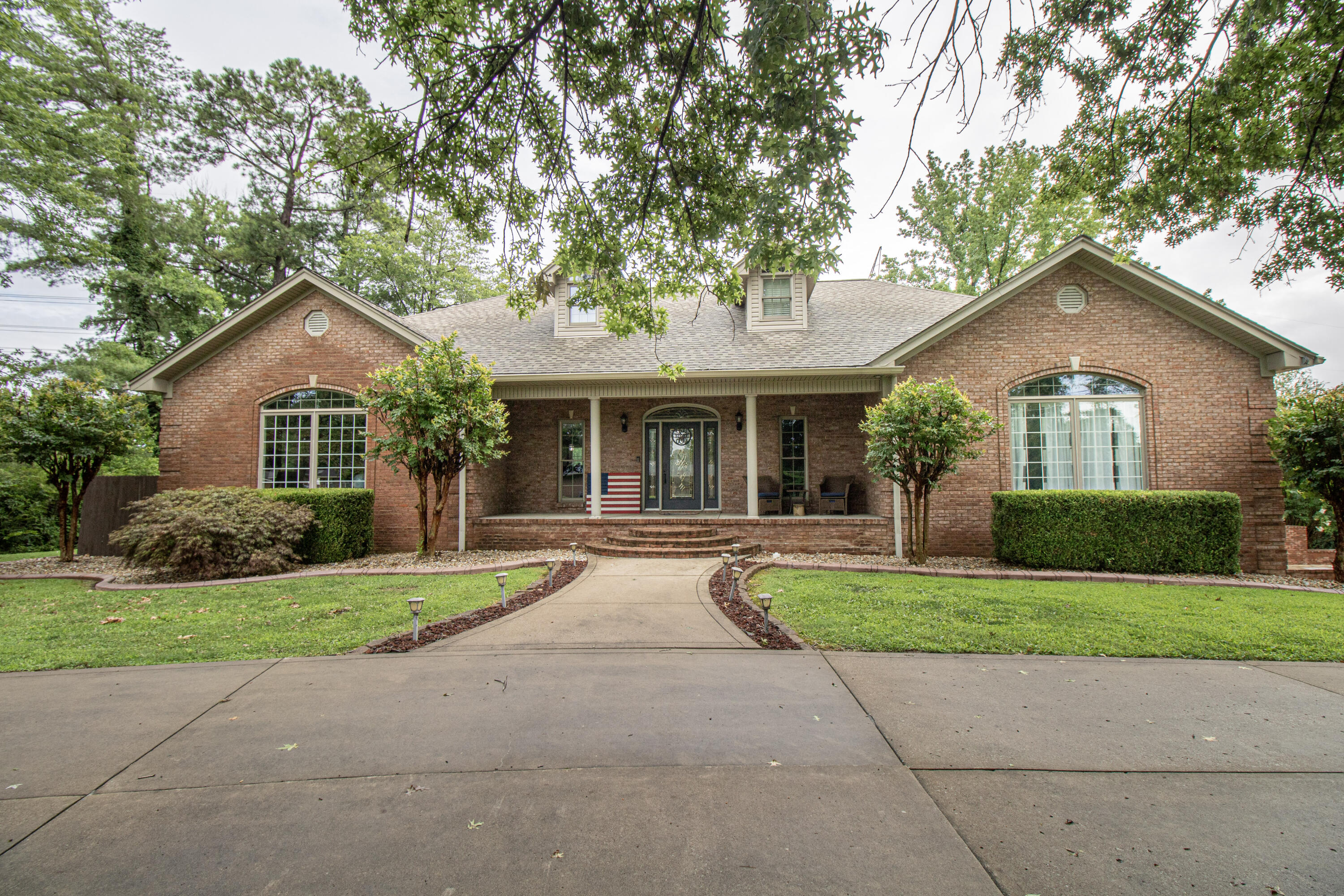161 Lakeside Drive Property Photo 1