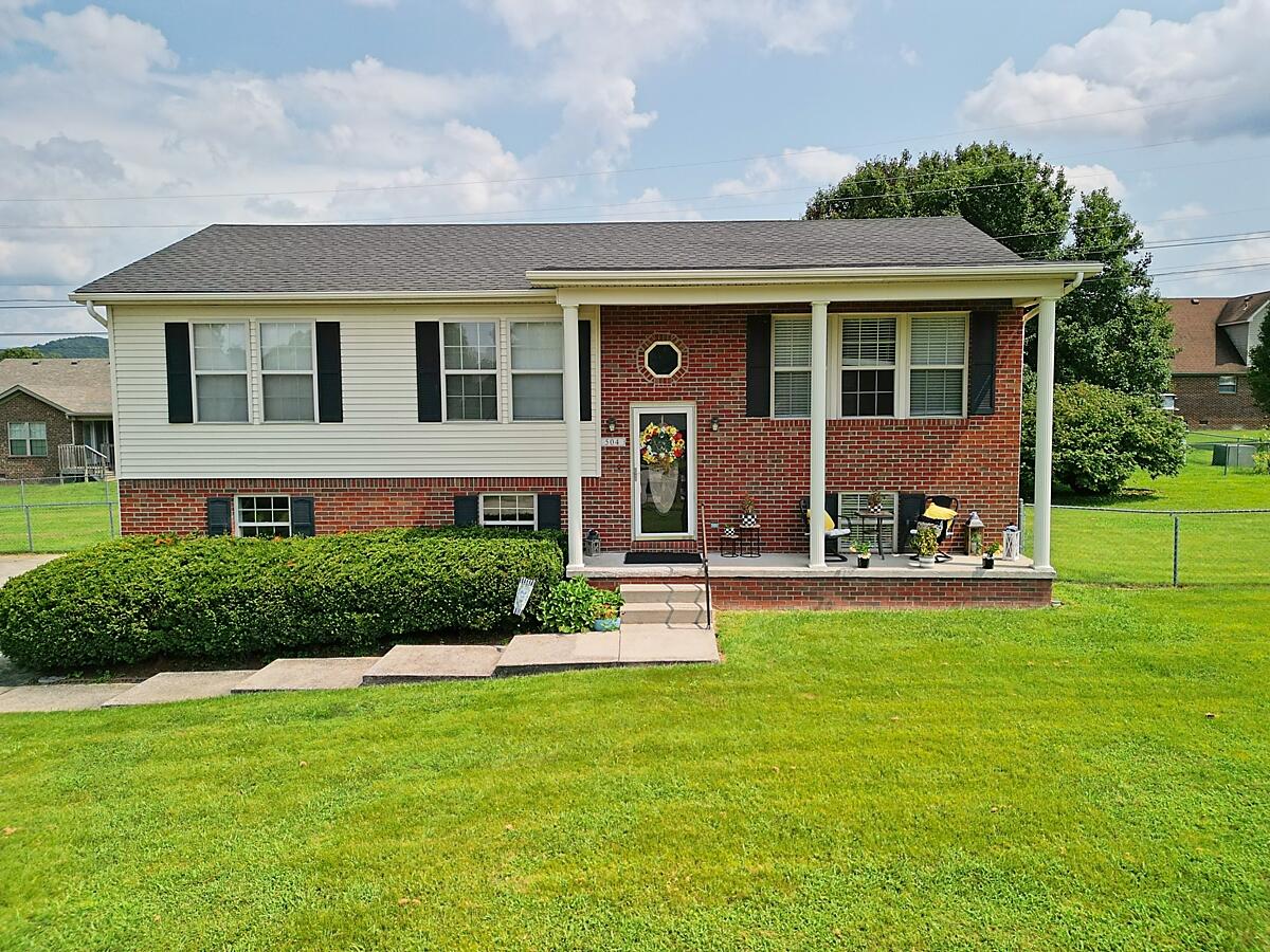 504 Scenic View Circle Property Photo 1