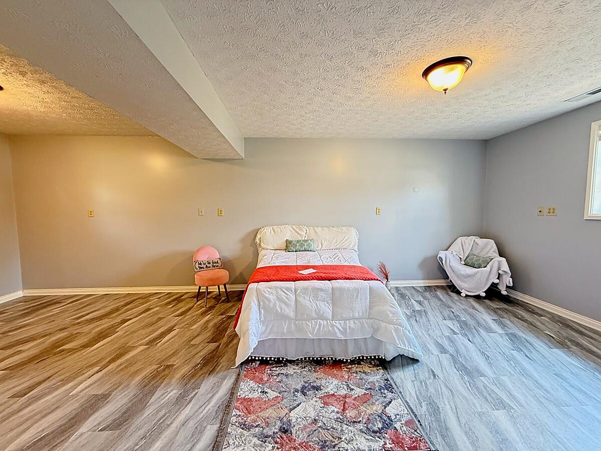 504 Scenic View Circle Property Photo 20