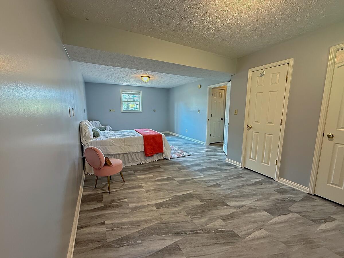 504 Scenic View Circle Property Photo 22