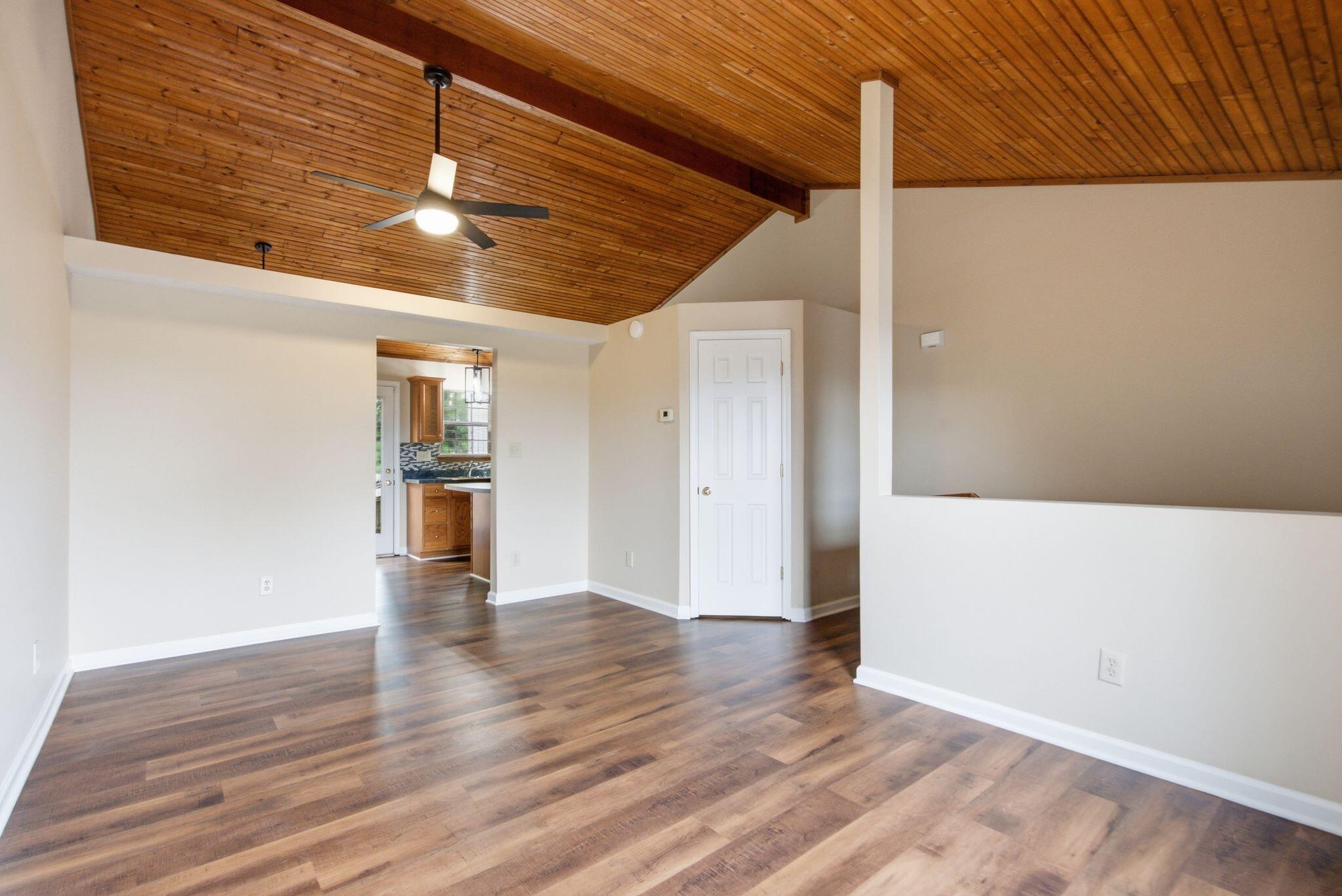 2507 Knightsbridge Lane Property Photo 8
