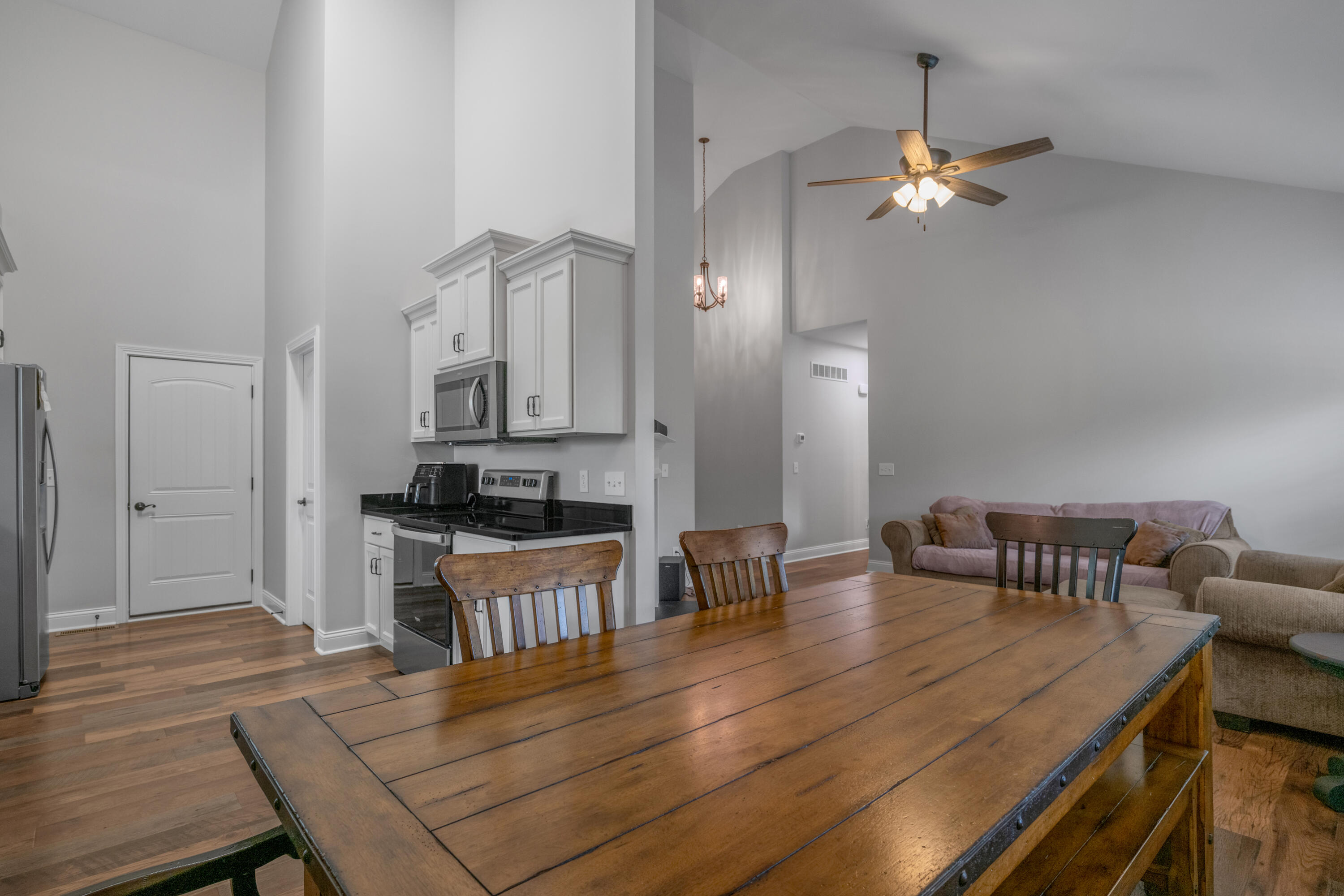 875 Ridgeview Drive Property Photo 12