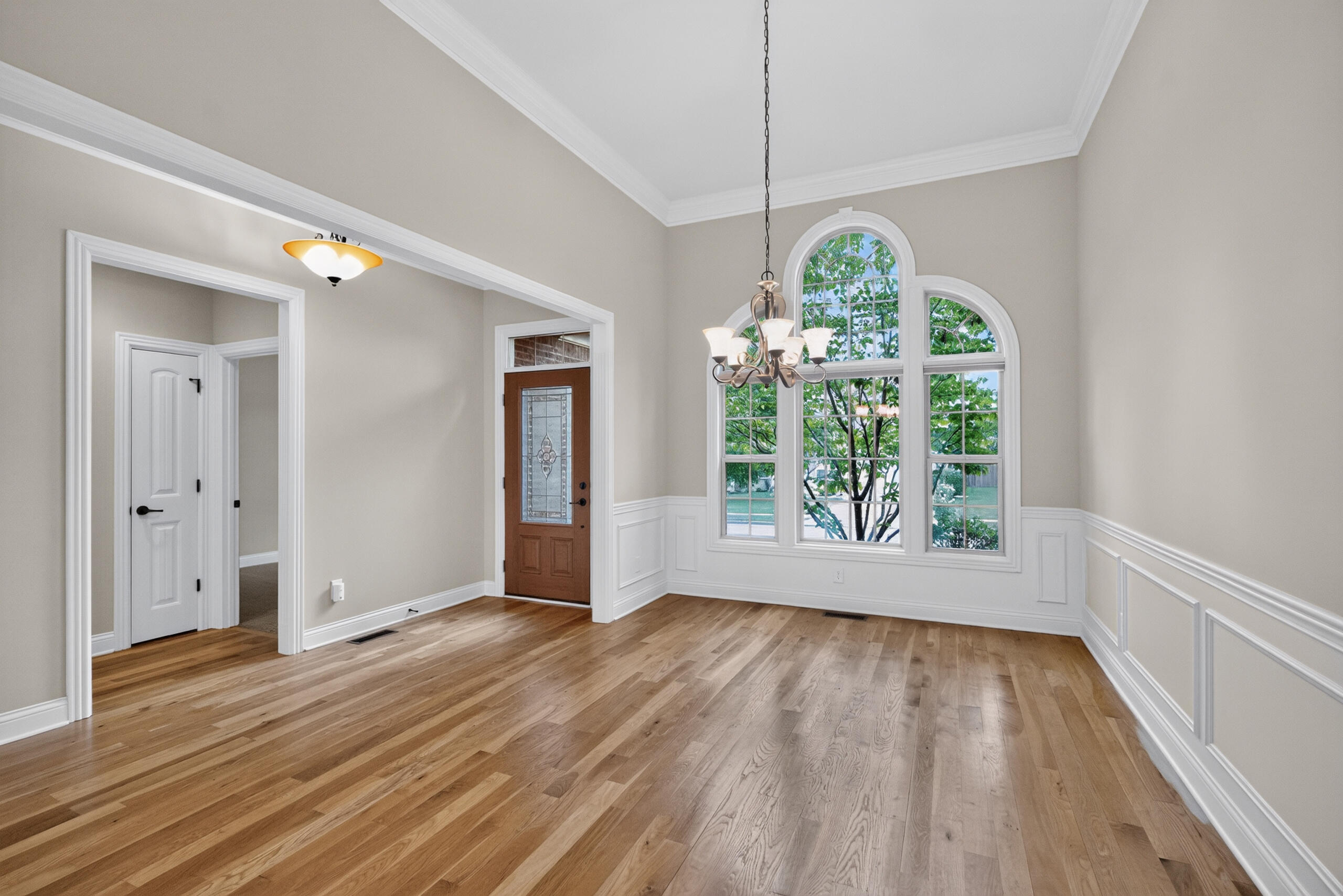 205 Red Oak Way Property Photo 4