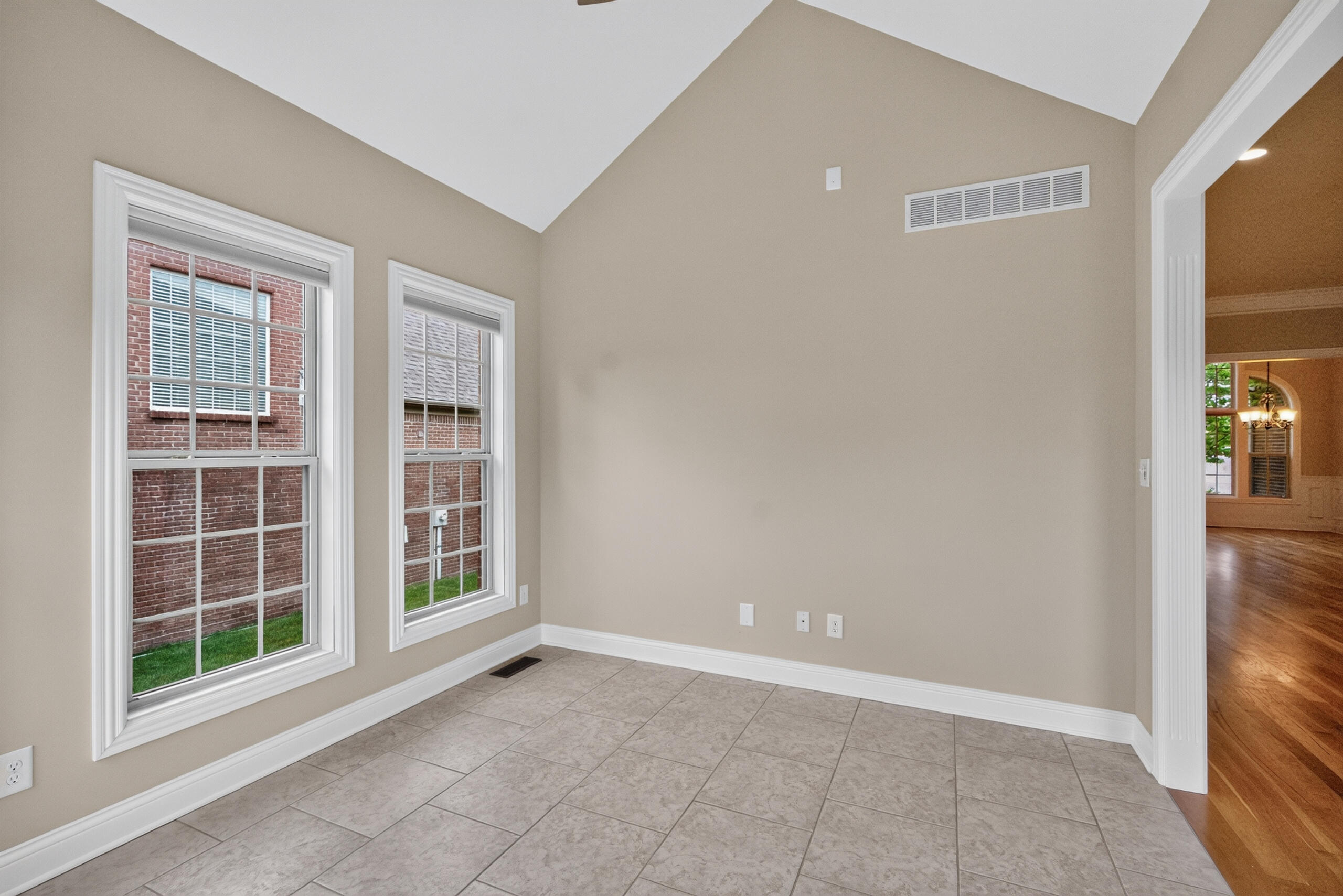 205 Red Oak Way Property Photo 14