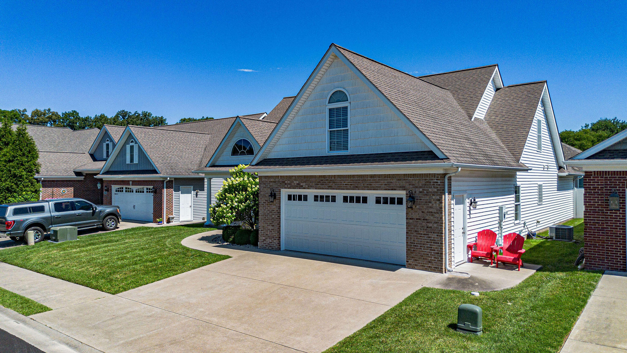 3241 Sandpiper Circle Property Photo 3
