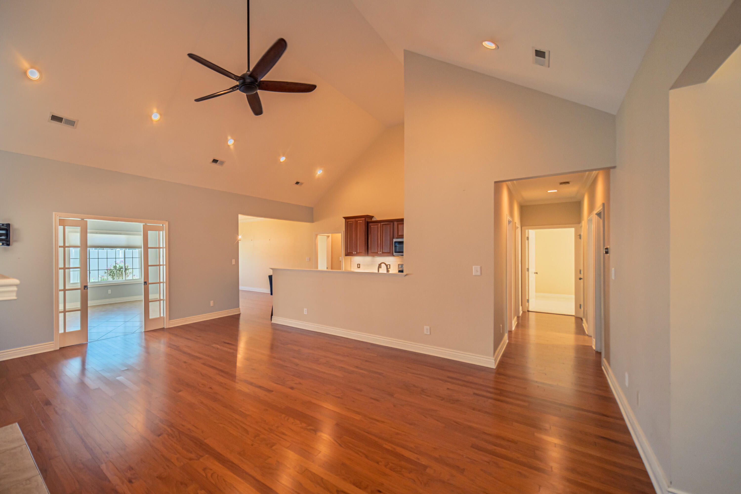 3241 Sandpiper Circle Property Photo 14