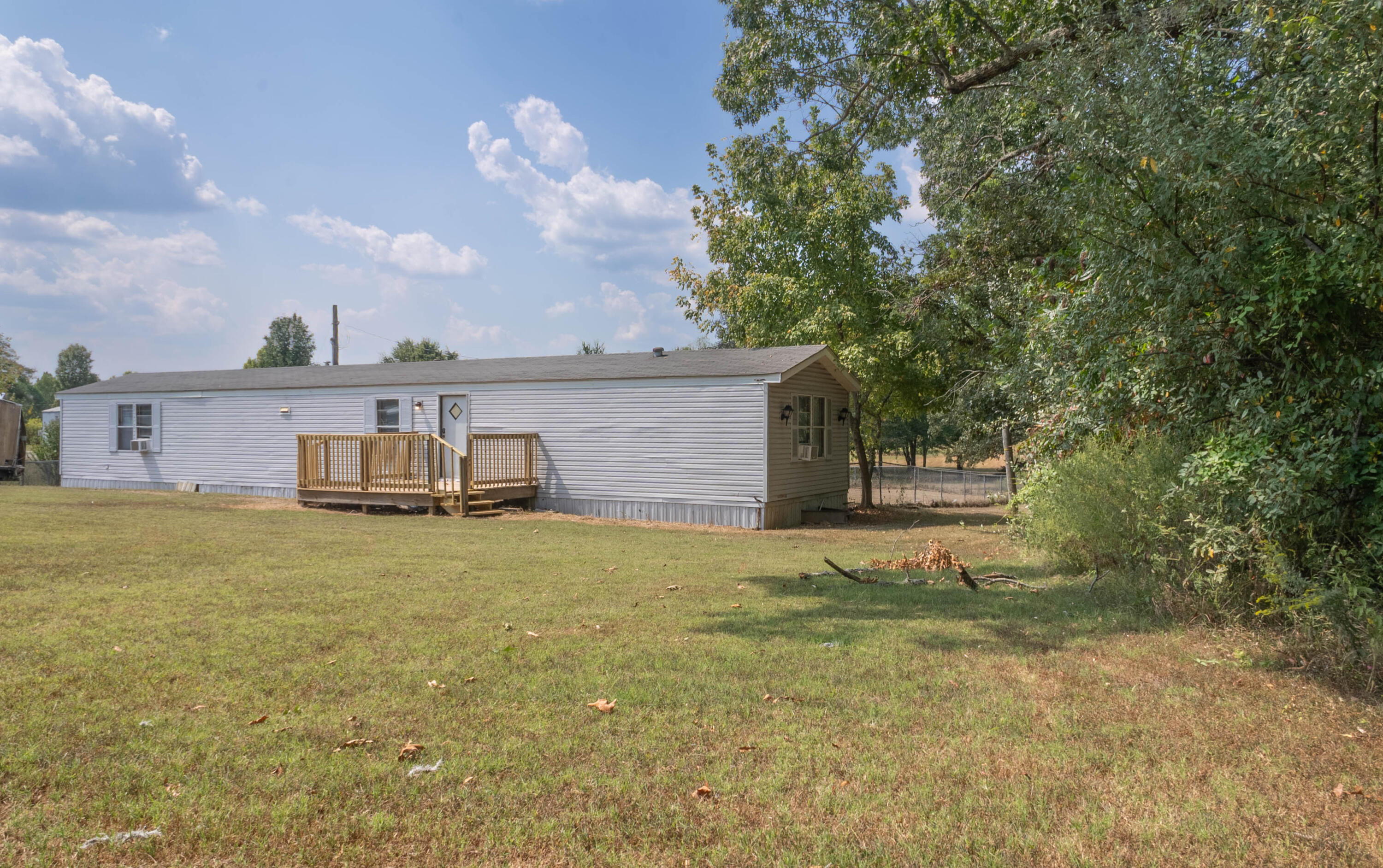813 Travis Road Property Photo 1