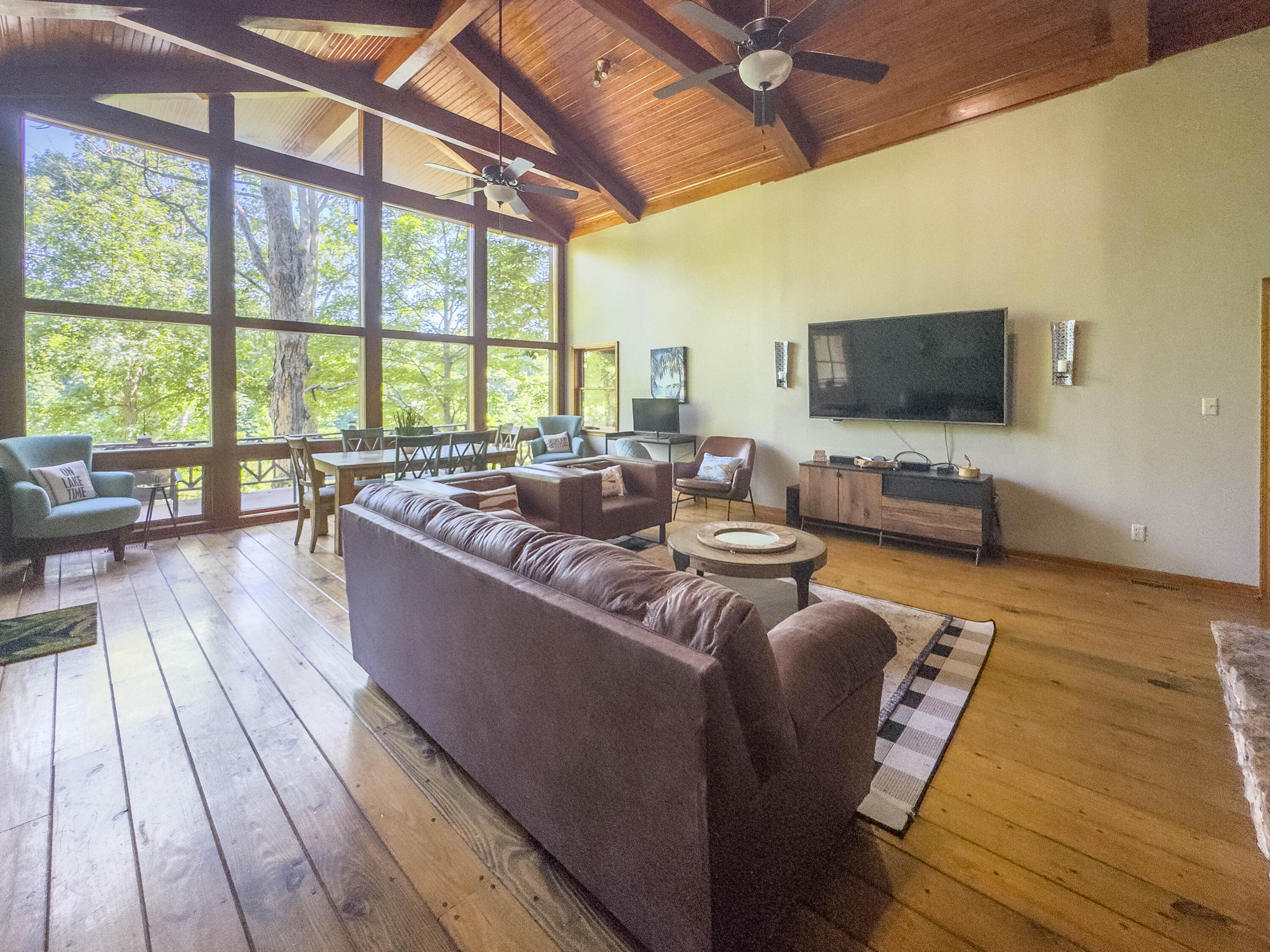 119 Laurens Way Property Photo 3